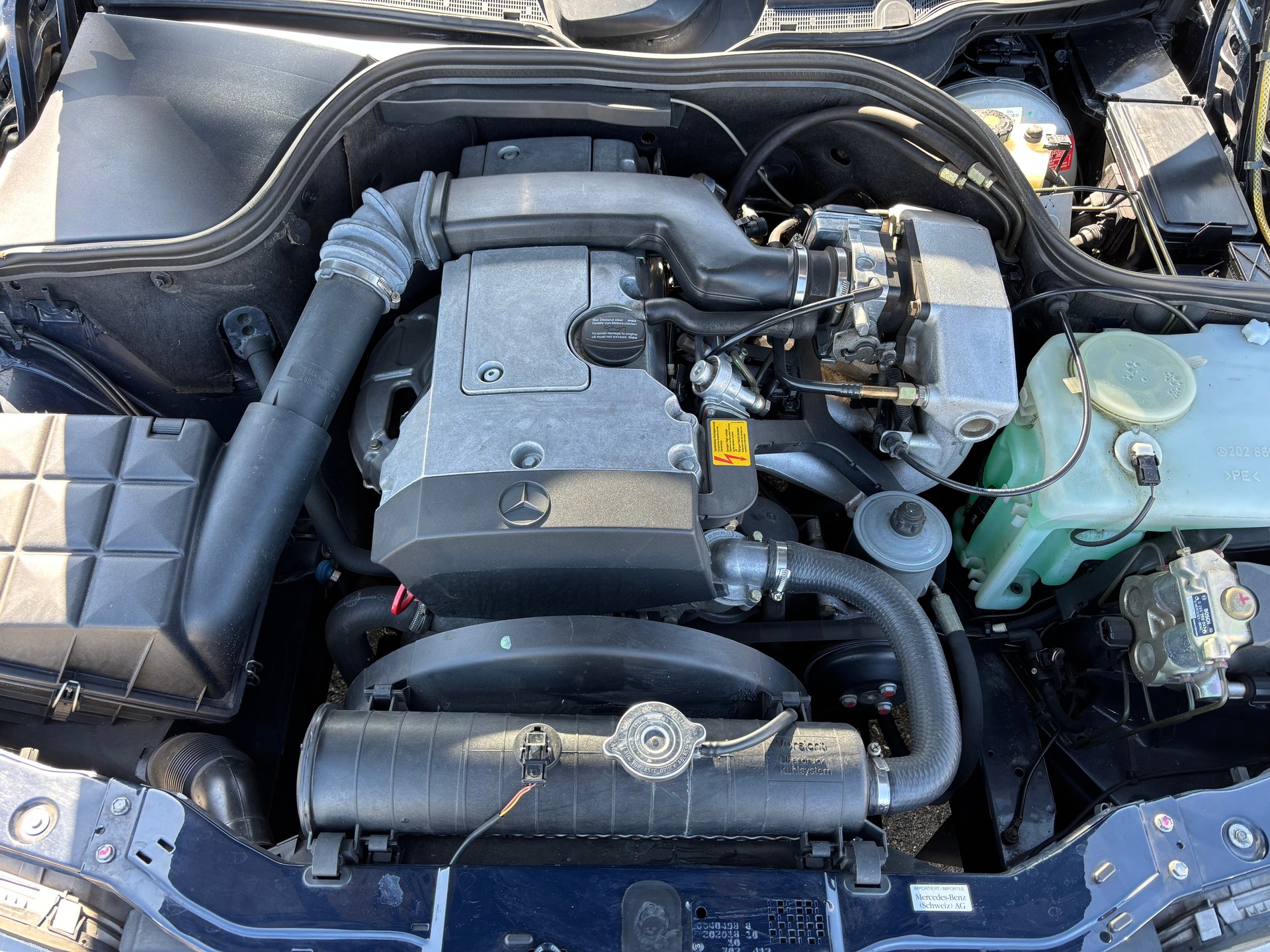 MERCEDES-BENZ C 180 Classic-image-13