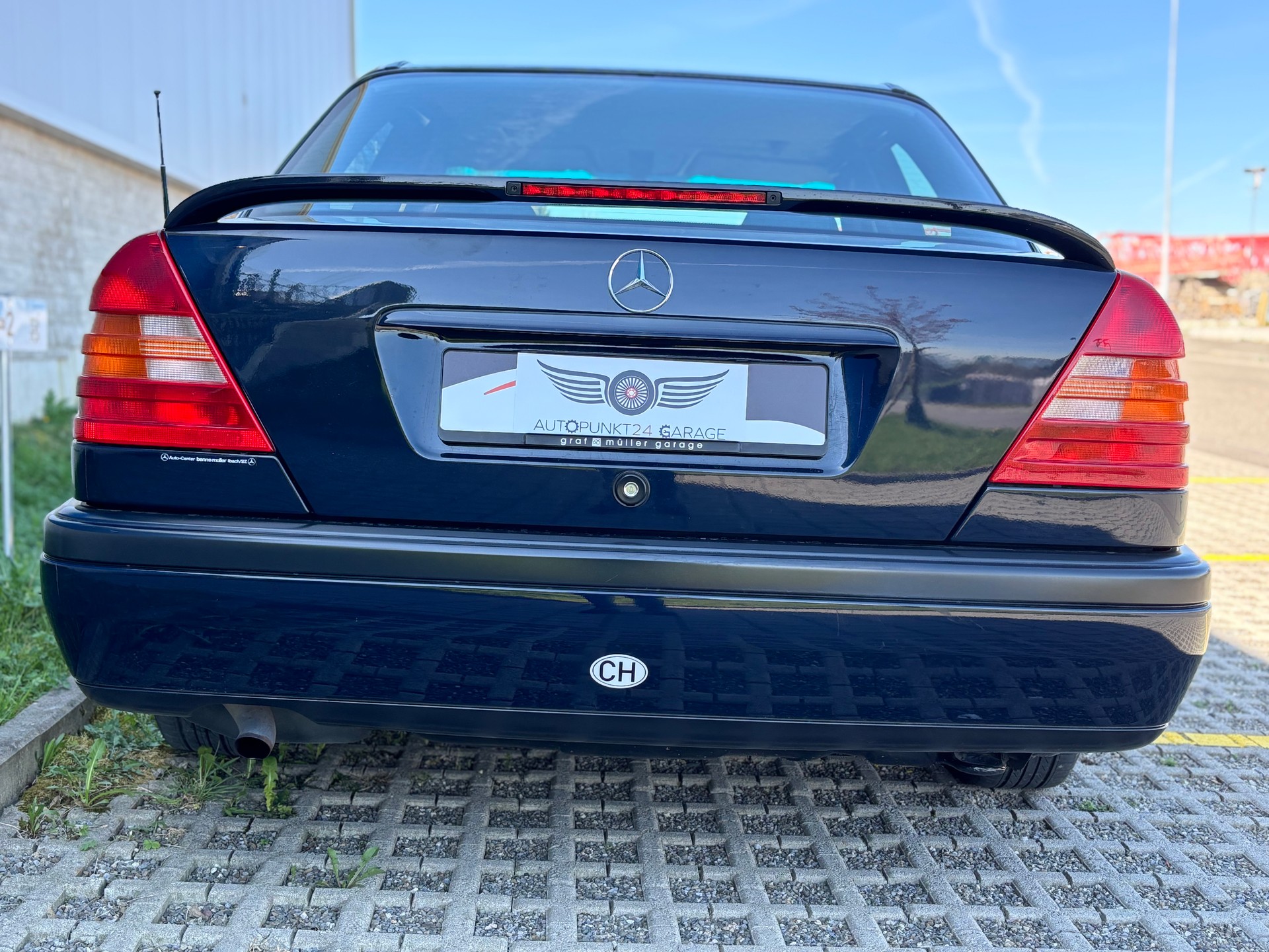 MERCEDES-BENZ C 180 Classic-image-4