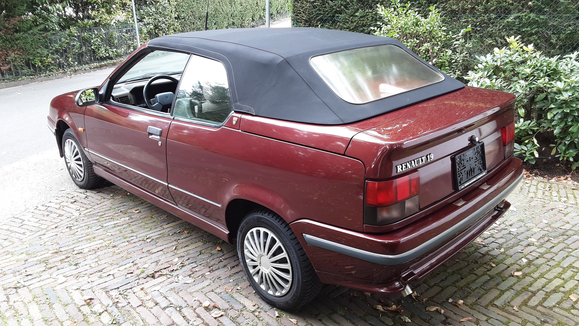 RENAULT R19 Cabrio 1.7 Karmann-image-11