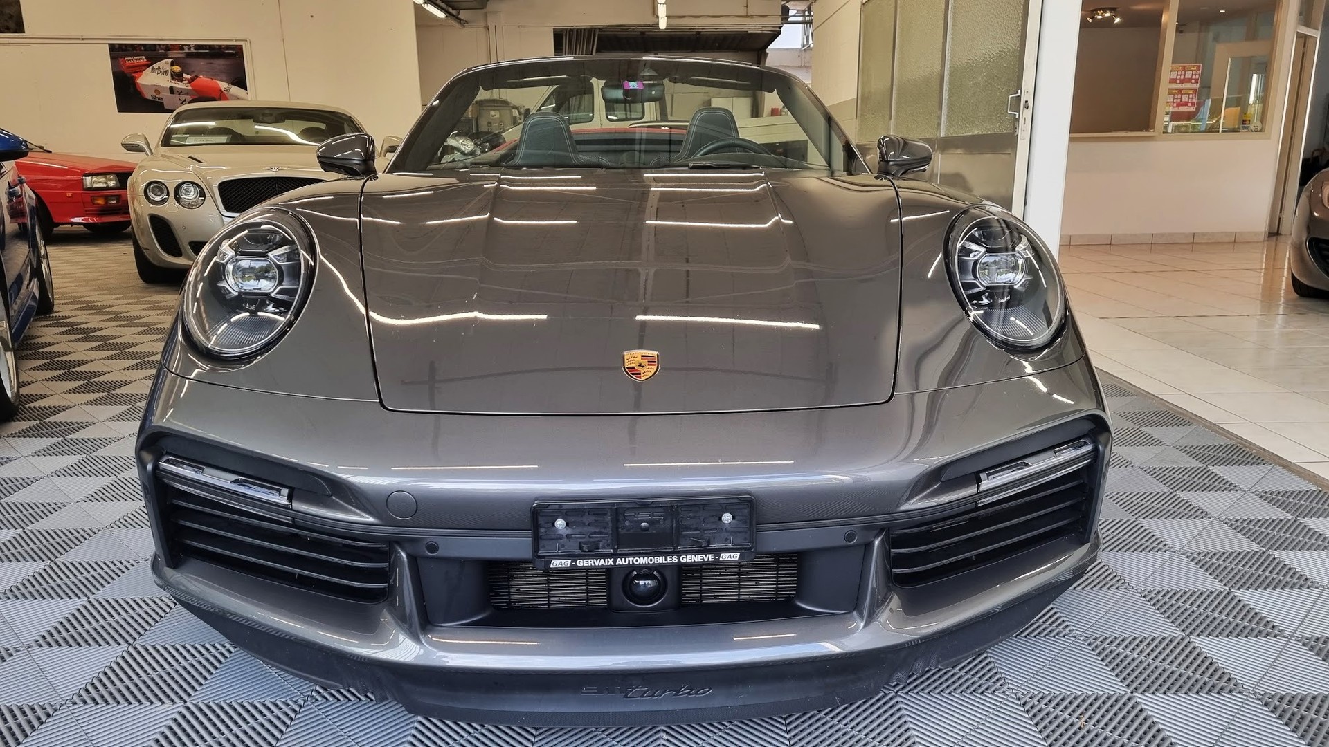 PORSCHE 911 Turbo Cabriolet PDK-showroom-element-1