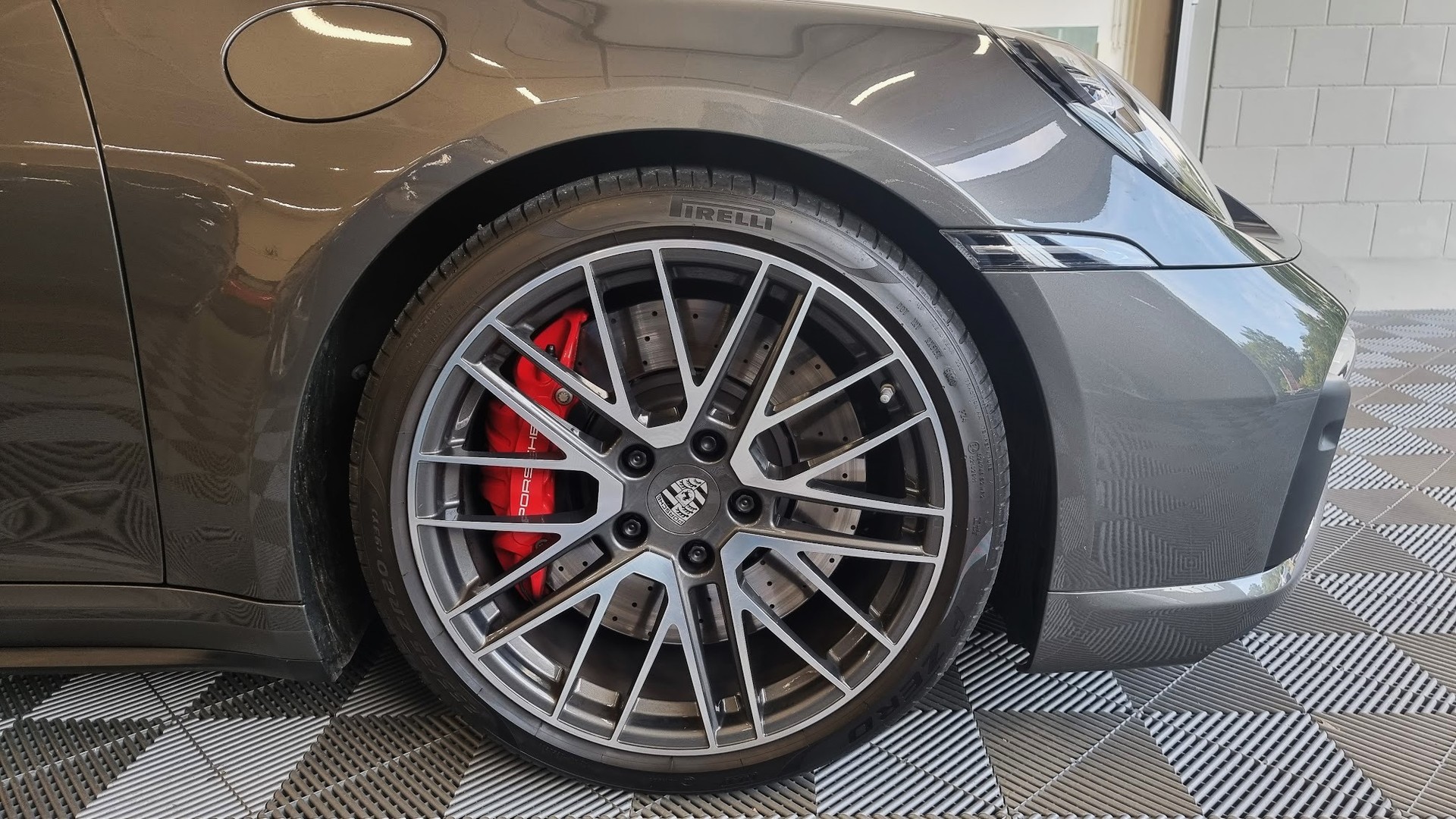 PORSCHE 911 Turbo Cabriolet PDK-image-11