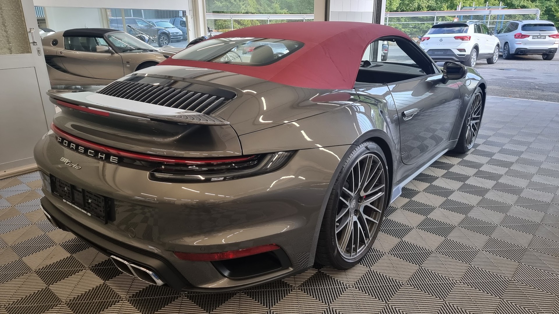 PORSCHE 911 Turbo Cabriolet PDK-image-6