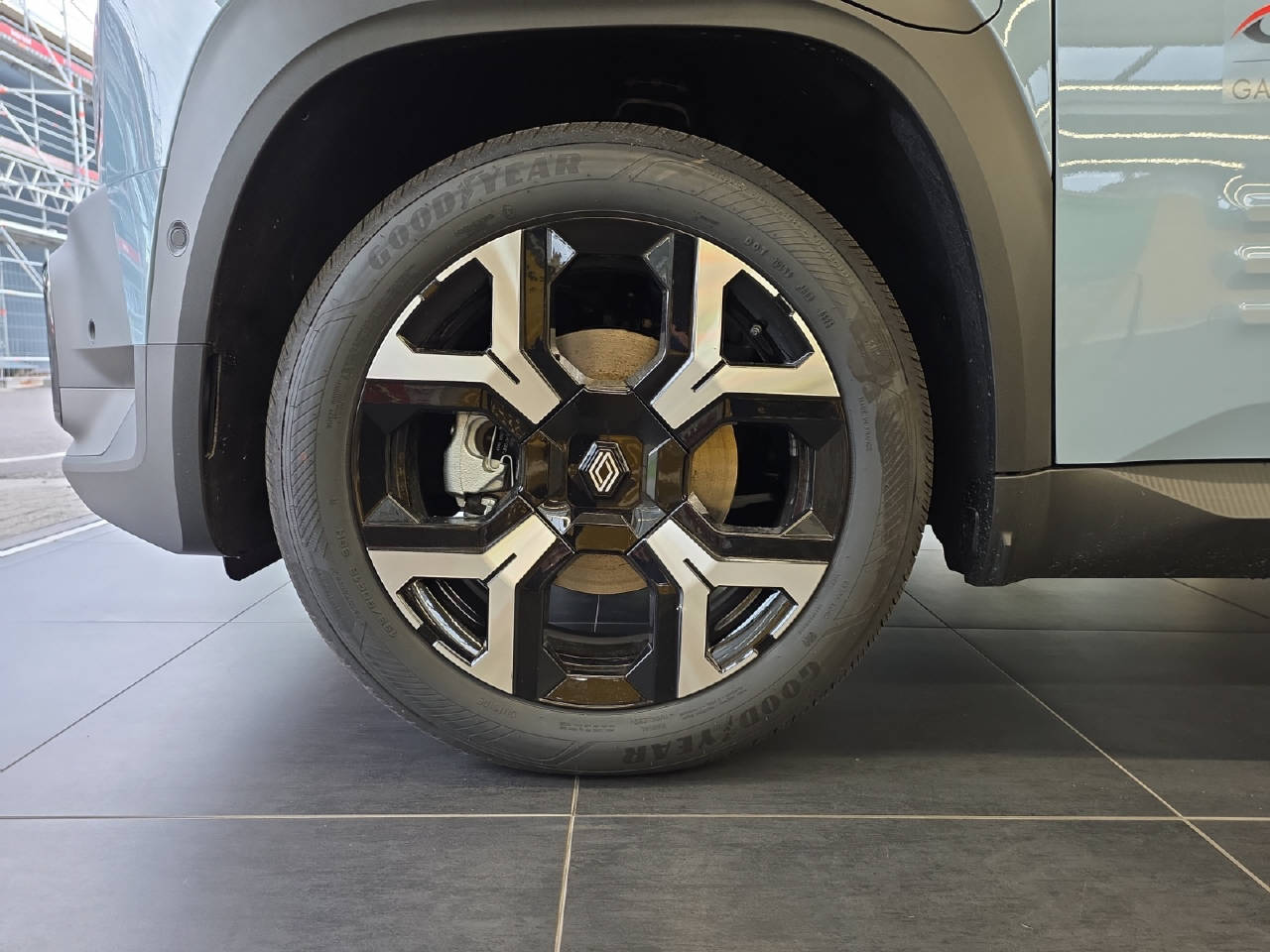 RENAULT 4 E-Tech Comfort Range techno Demo-image-10
