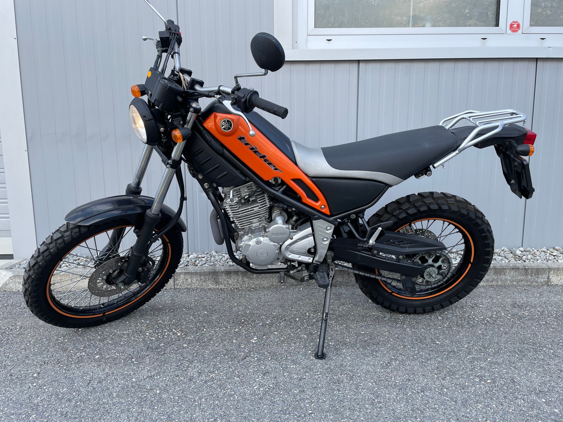 YAMAHA XG 250 Tricker-showroom-element-1