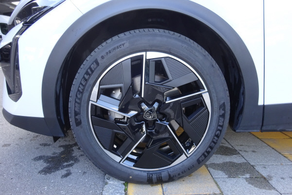 PEUGEOT 408 1.6 PHEV 180 GT-image-8