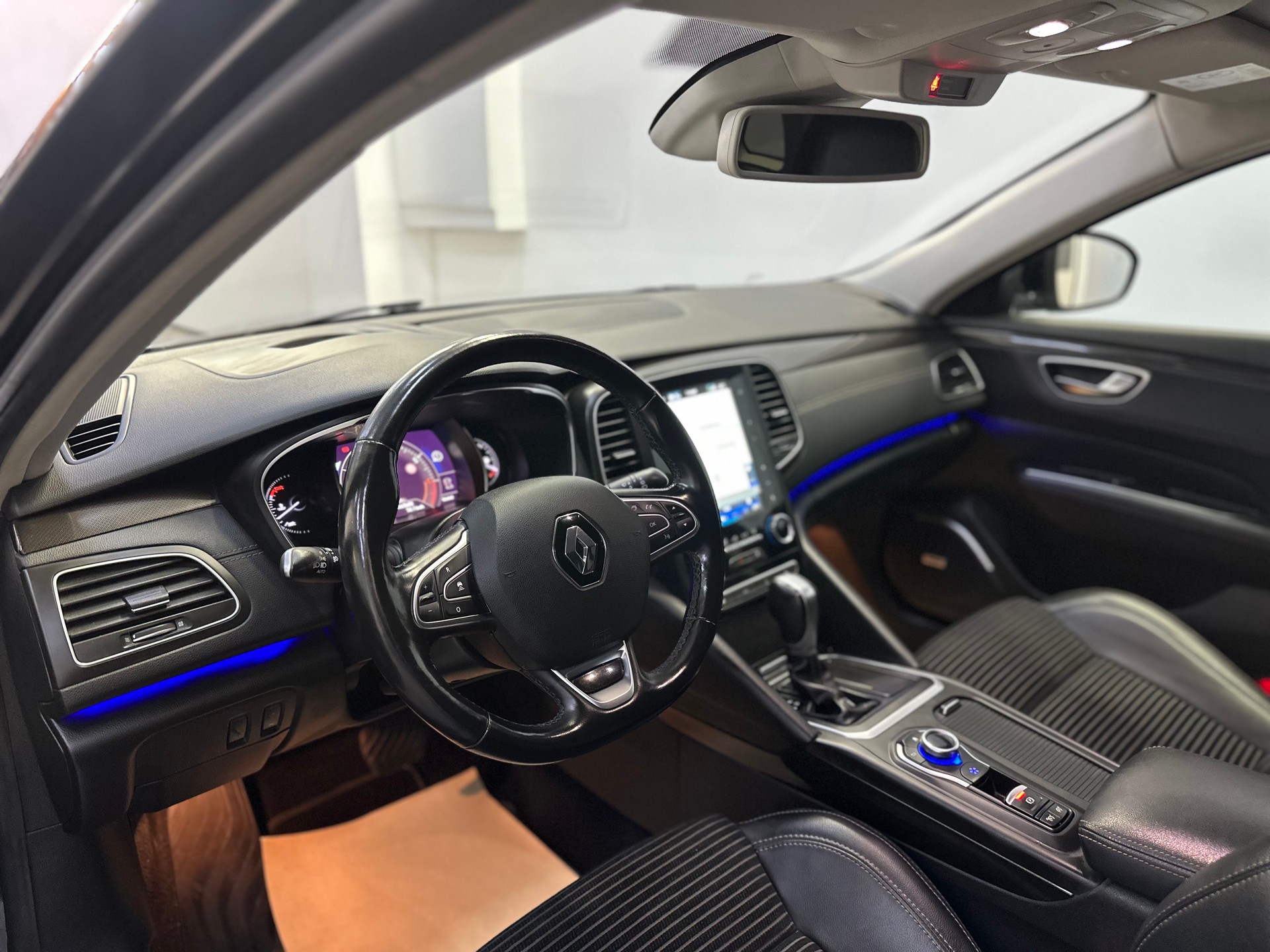 RENAULT Talisman Grandtour 1.6 TCe 90th Anniversary EDC-image-17