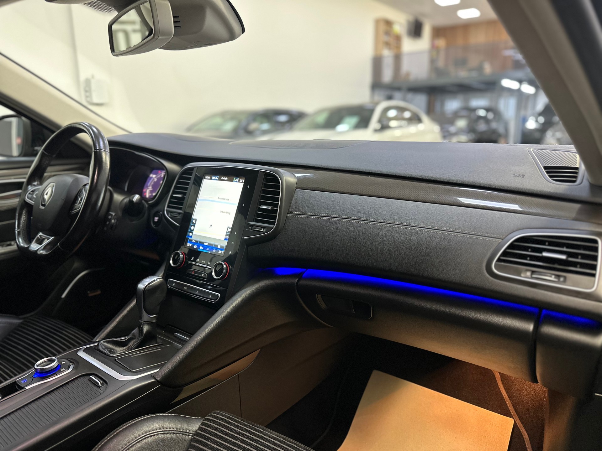 RENAULT Talisman Grandtour 1.6 TCe 90th Anniversary EDC-image-13