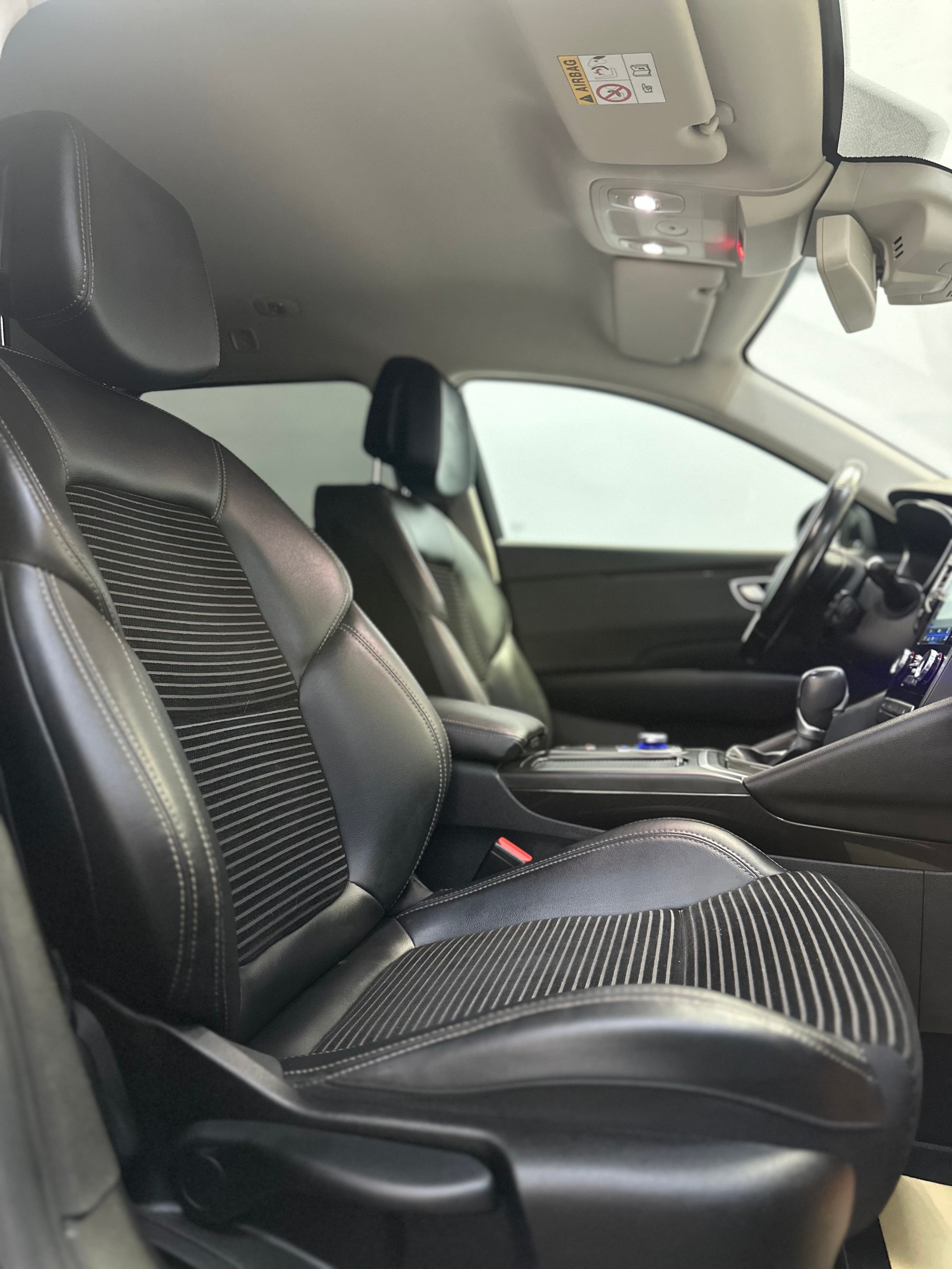 RENAULT Talisman Grandtour 1.6 TCe 90th Anniversary EDC-image-21