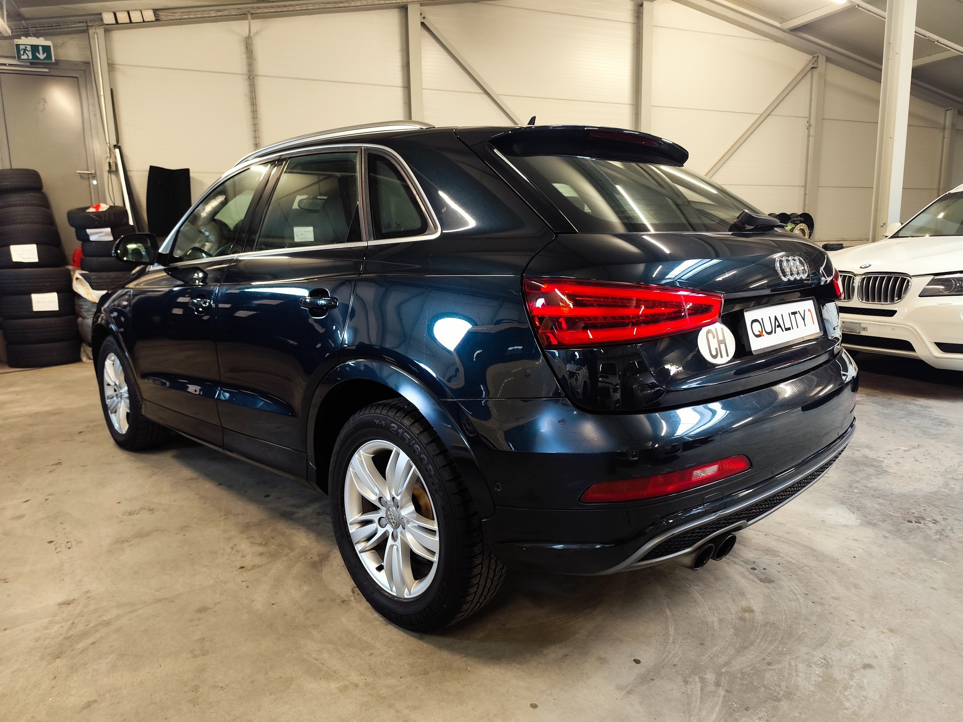 AUDI Q3 2.0 TDI quattro S-tronic-image-4