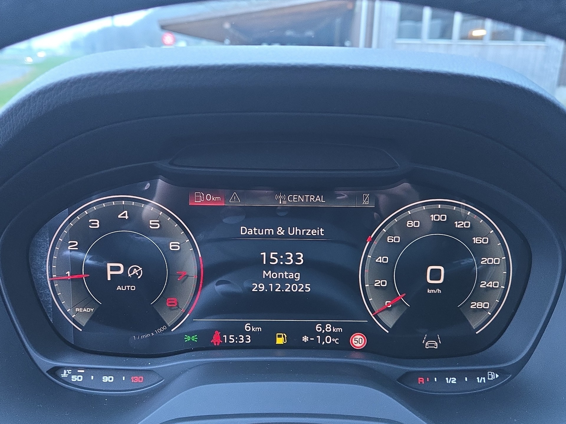 AUDI Q2 35 TFSI S line S-tronic-image-14