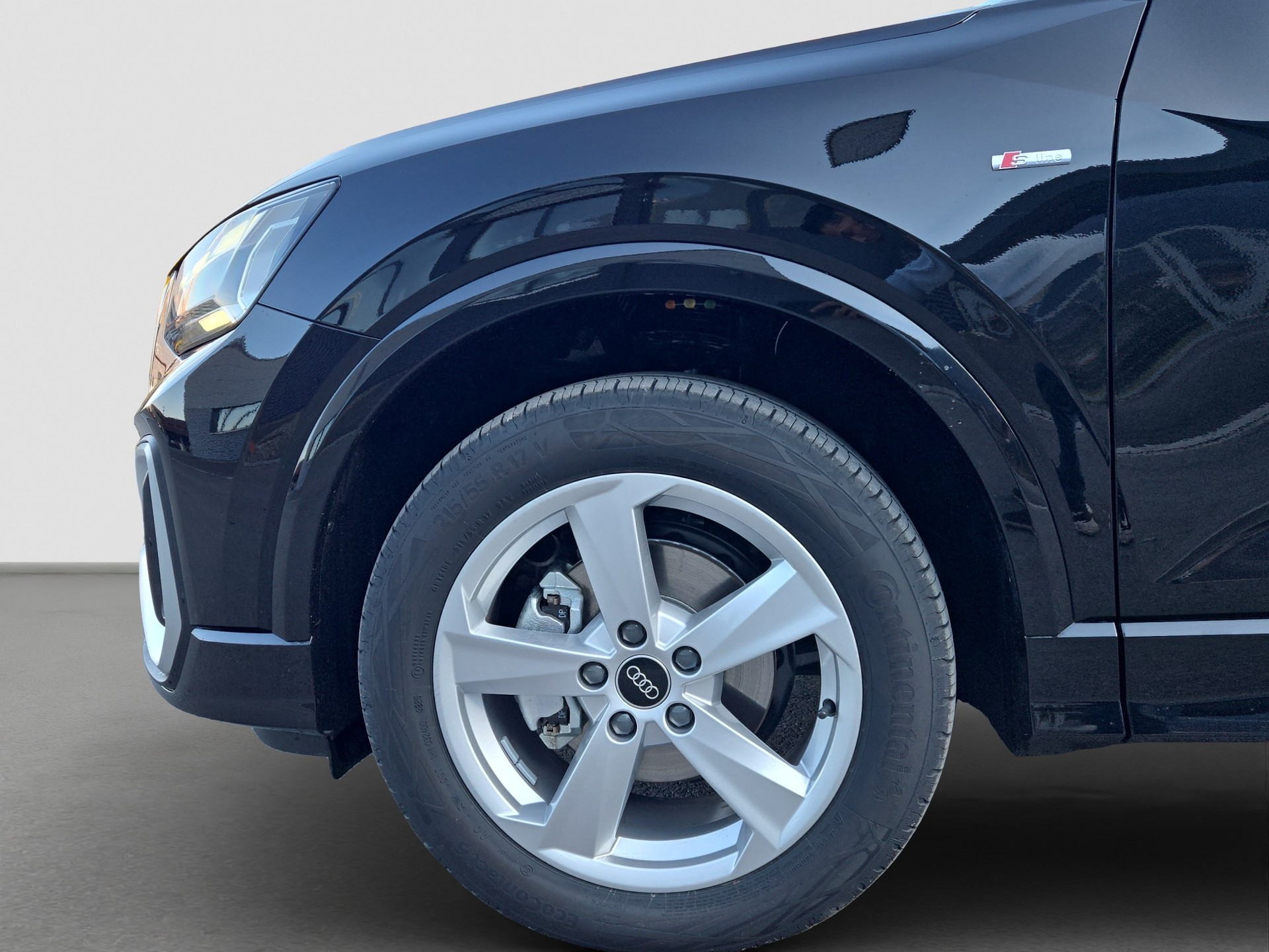 AUDI Q2 35 TFSI S line S-tronic-image-16
