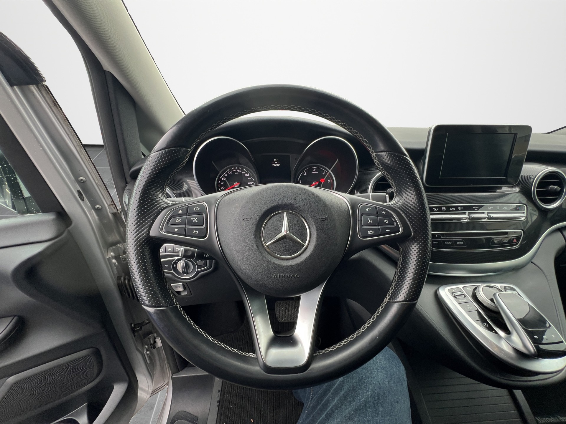 MERCEDES-BENZ V 250 d BlueTec long 4matic Van-image-9