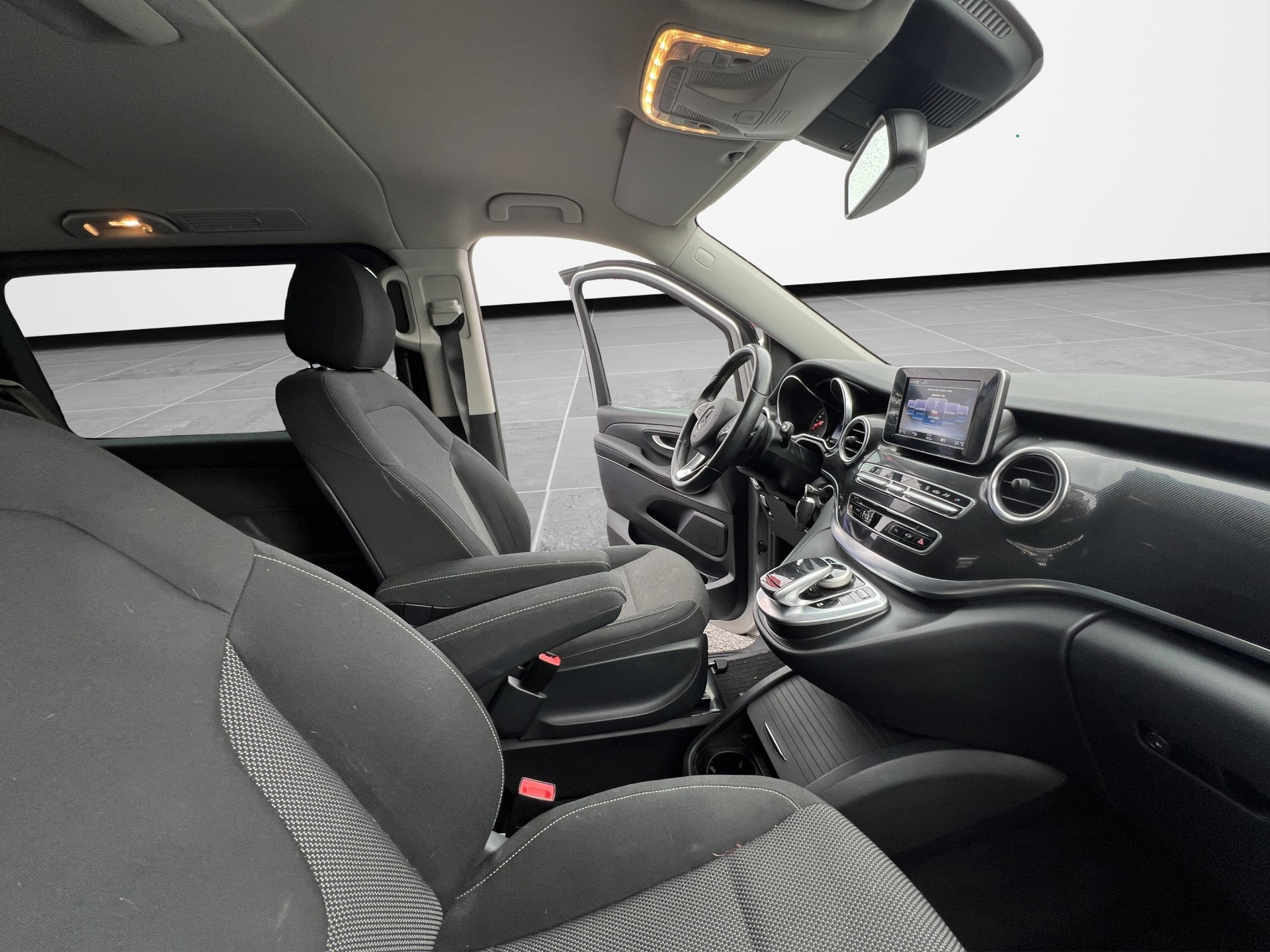 MERCEDES-BENZ V 250 d BlueTec long 4matic Van-image-14