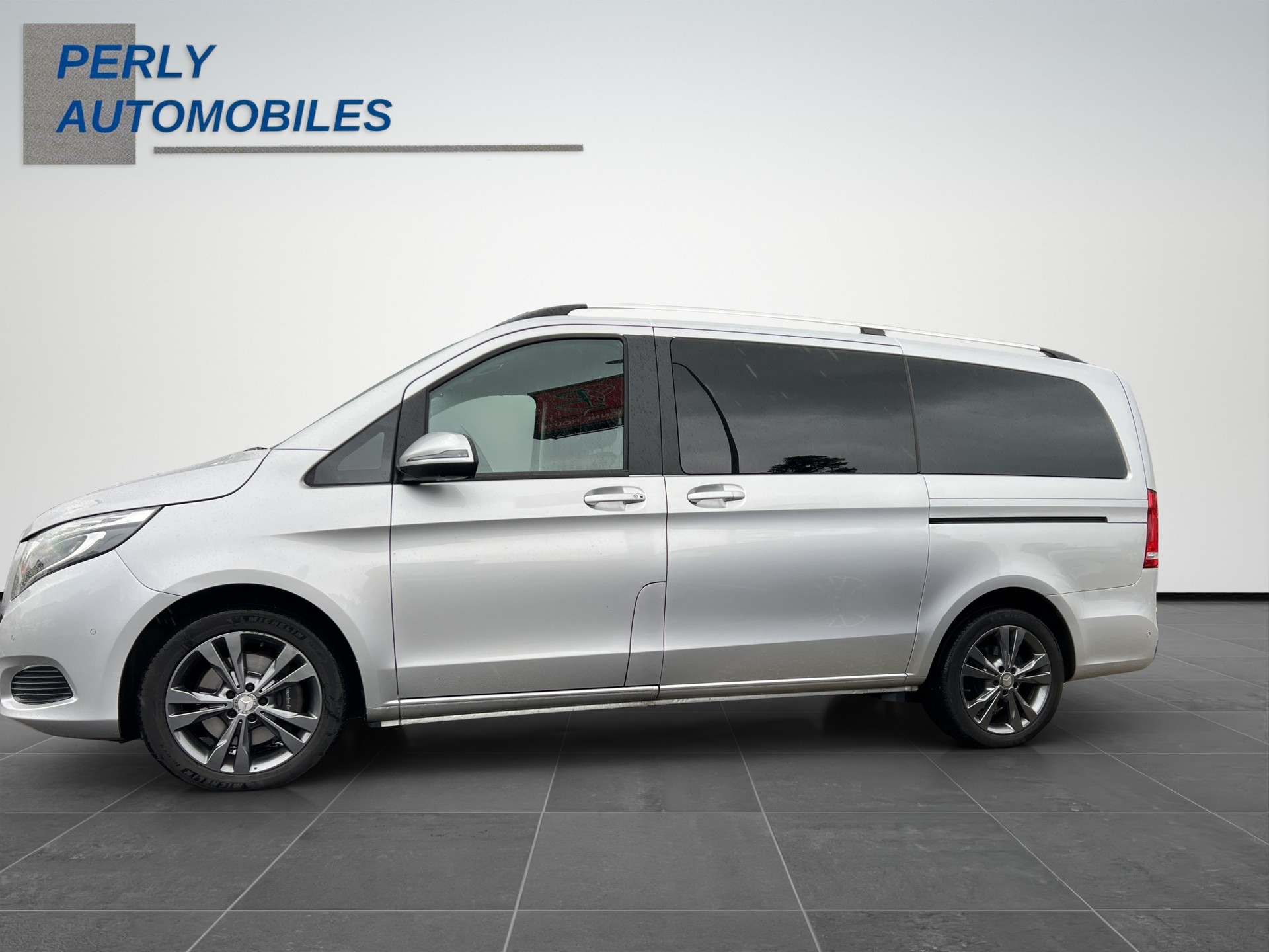 MERCEDES-BENZ V 250 d BlueTec long 4matic Van-showroom-element-2