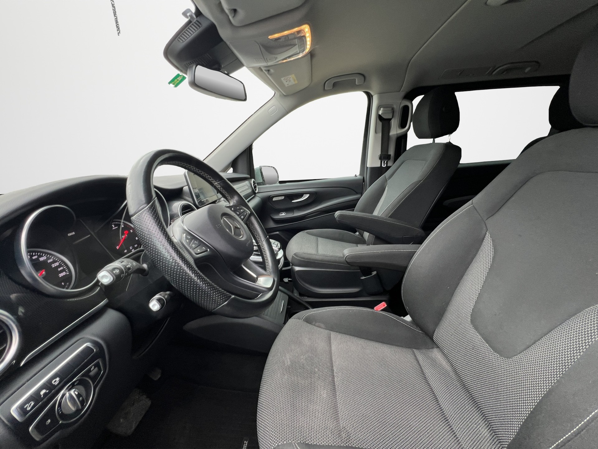 MERCEDES-BENZ V 250 d BlueTec long 4matic Van-image-8