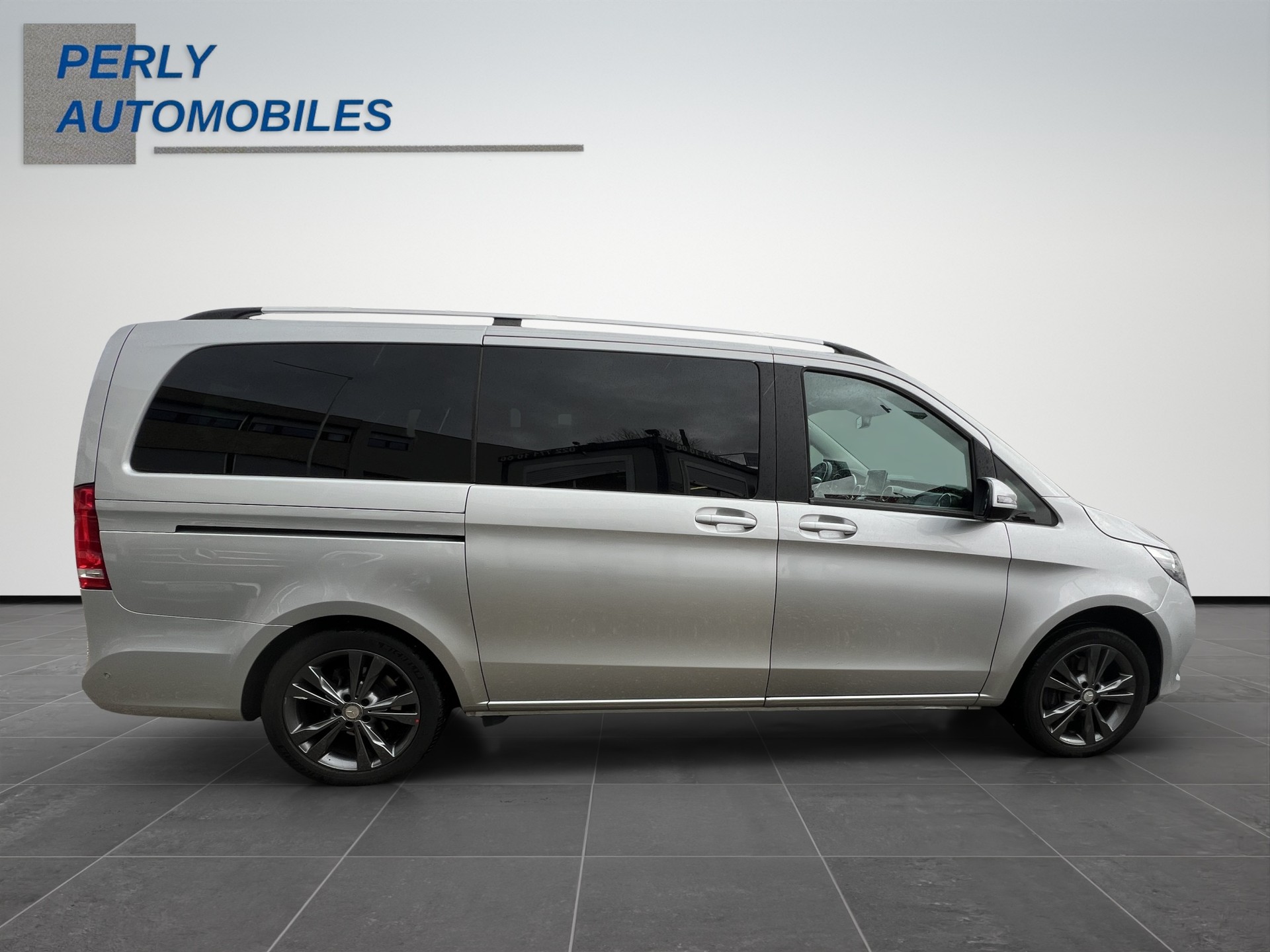 MERCEDES-BENZ V 250 d BlueTec long 4matic Van-image-6