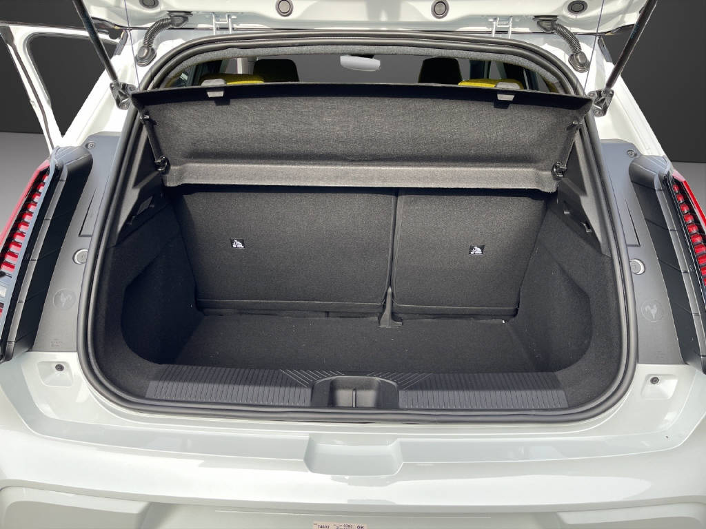 RENAULT R5 E-Tech Comfort Range iconic five-image-9