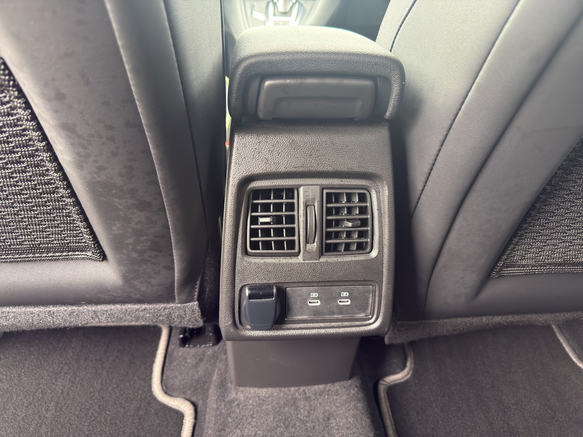 RENAULT Captur 1.3 TCe Techno EDC-image-11