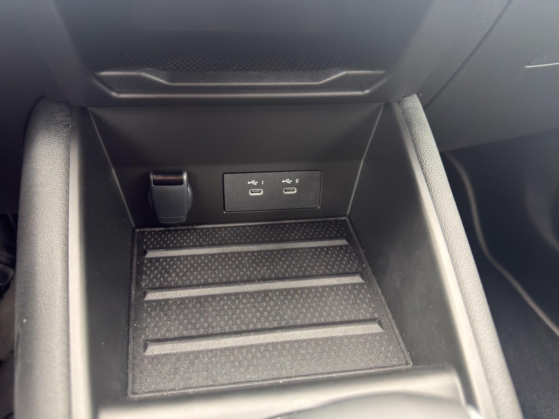RENAULT Captur 1.3 TCe Techno EDC-image-10