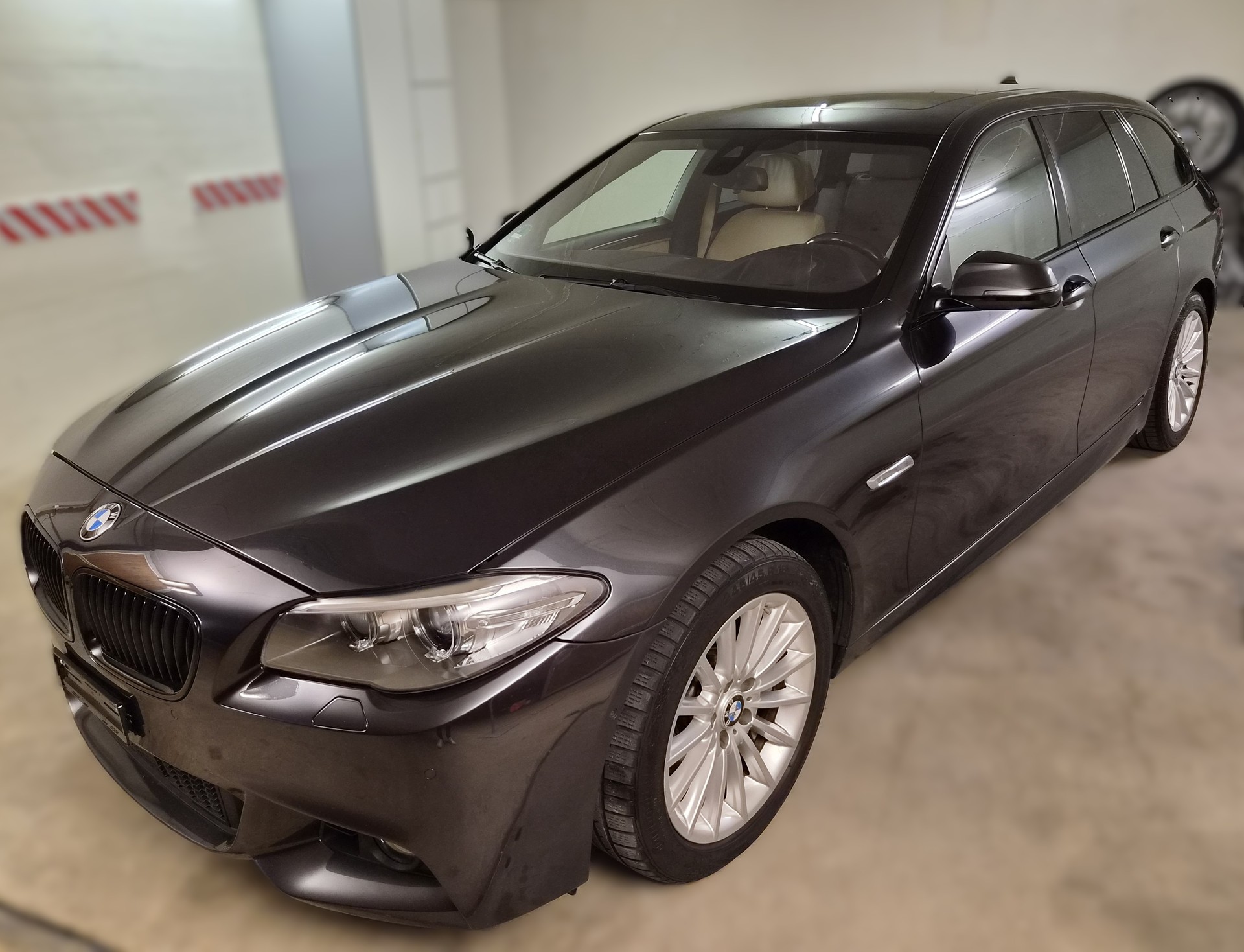 BMW 535d Touring xDrive M-Sport Steptronic-showroom-element-2