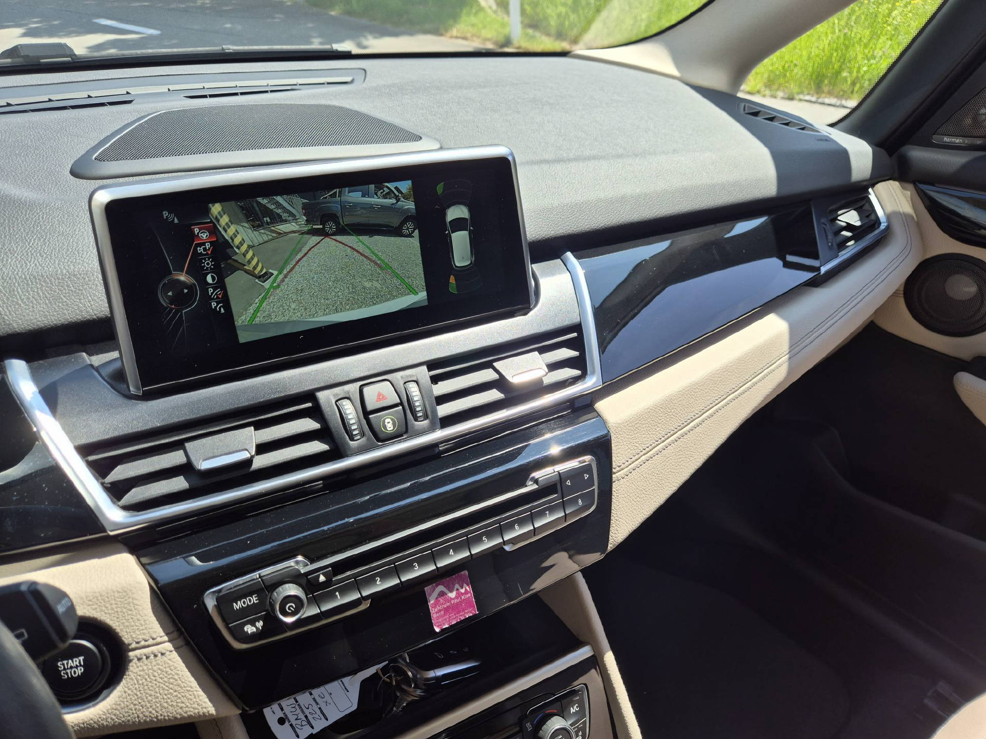 BMW 225xe Active Tourer Luxury Line-image-13