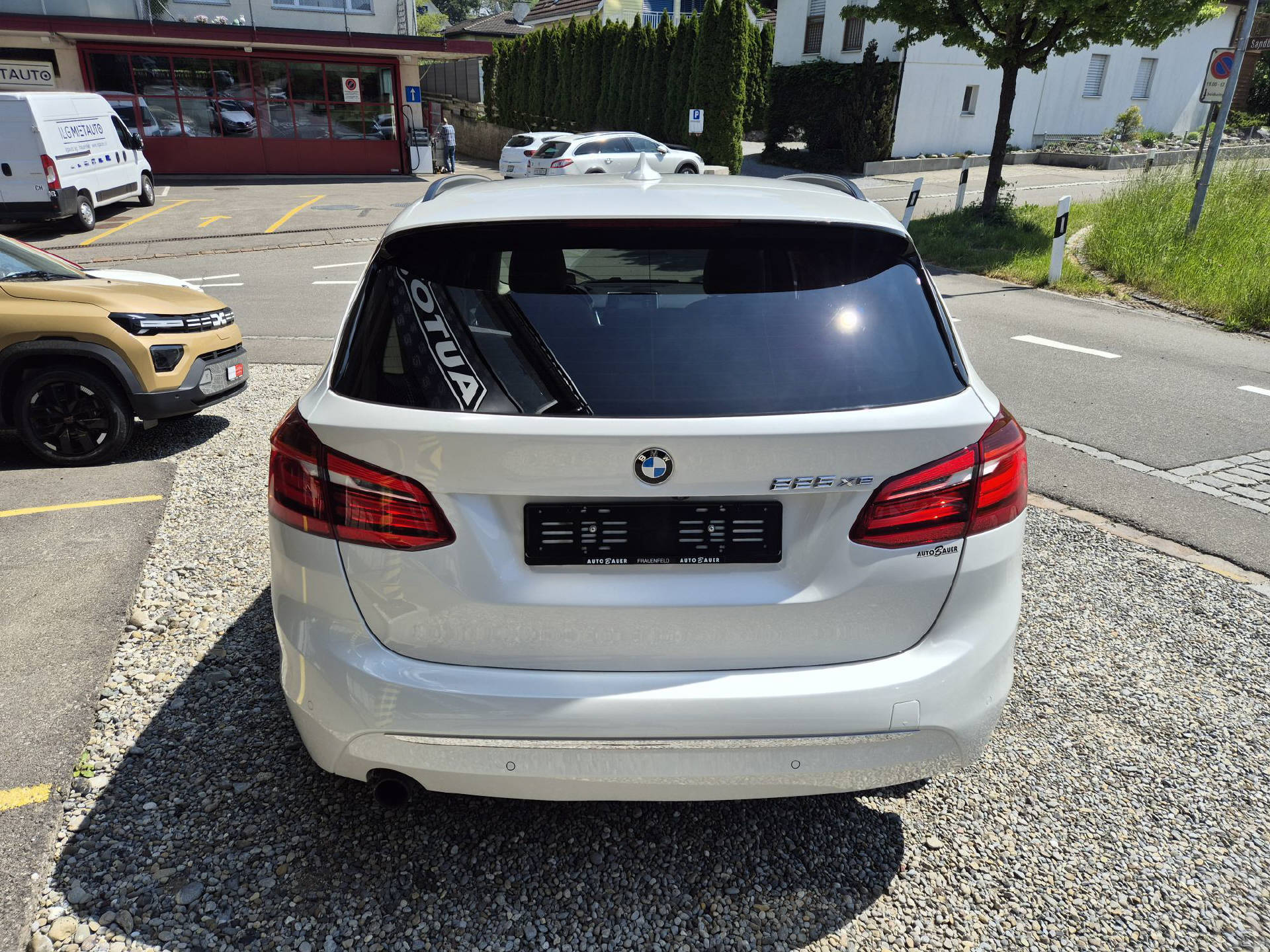 BMW 225xe Active Tourer Luxury Line-image-6