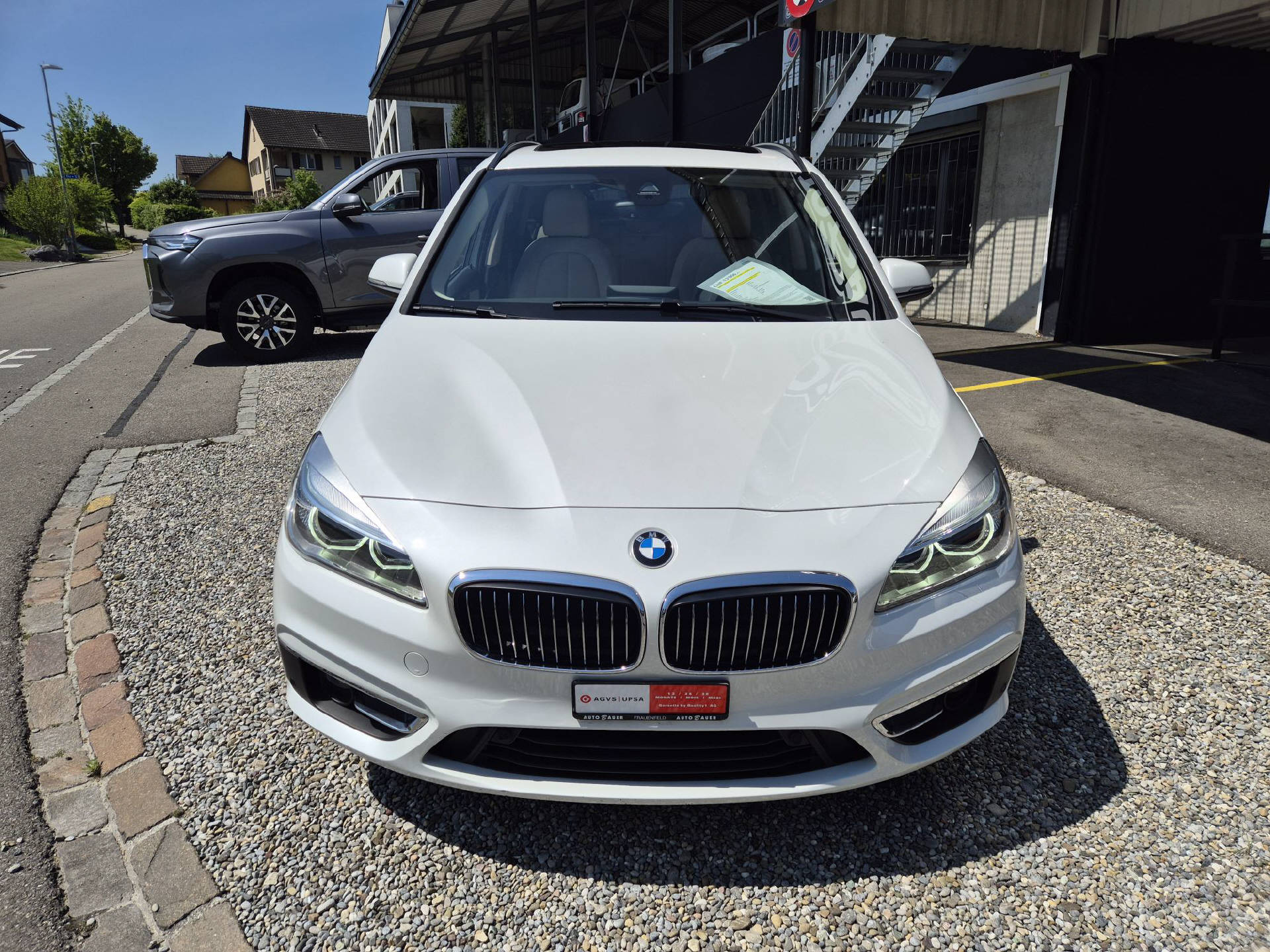 BMW 225xe Active Tourer Luxury Line-image-3