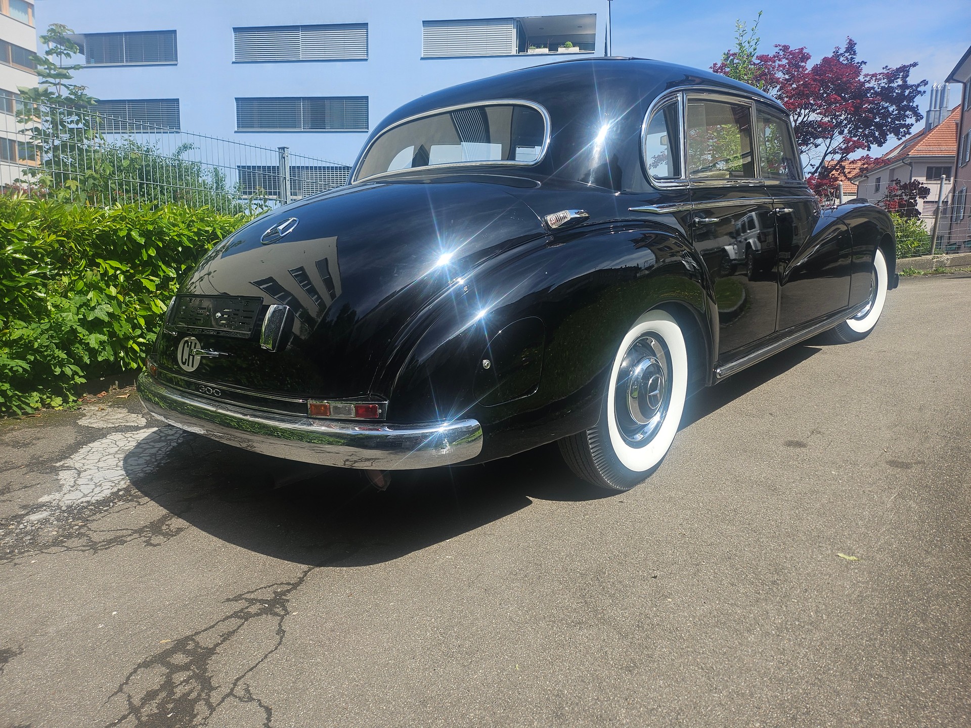 MERCEDES-BENZ Adenauer-image-1