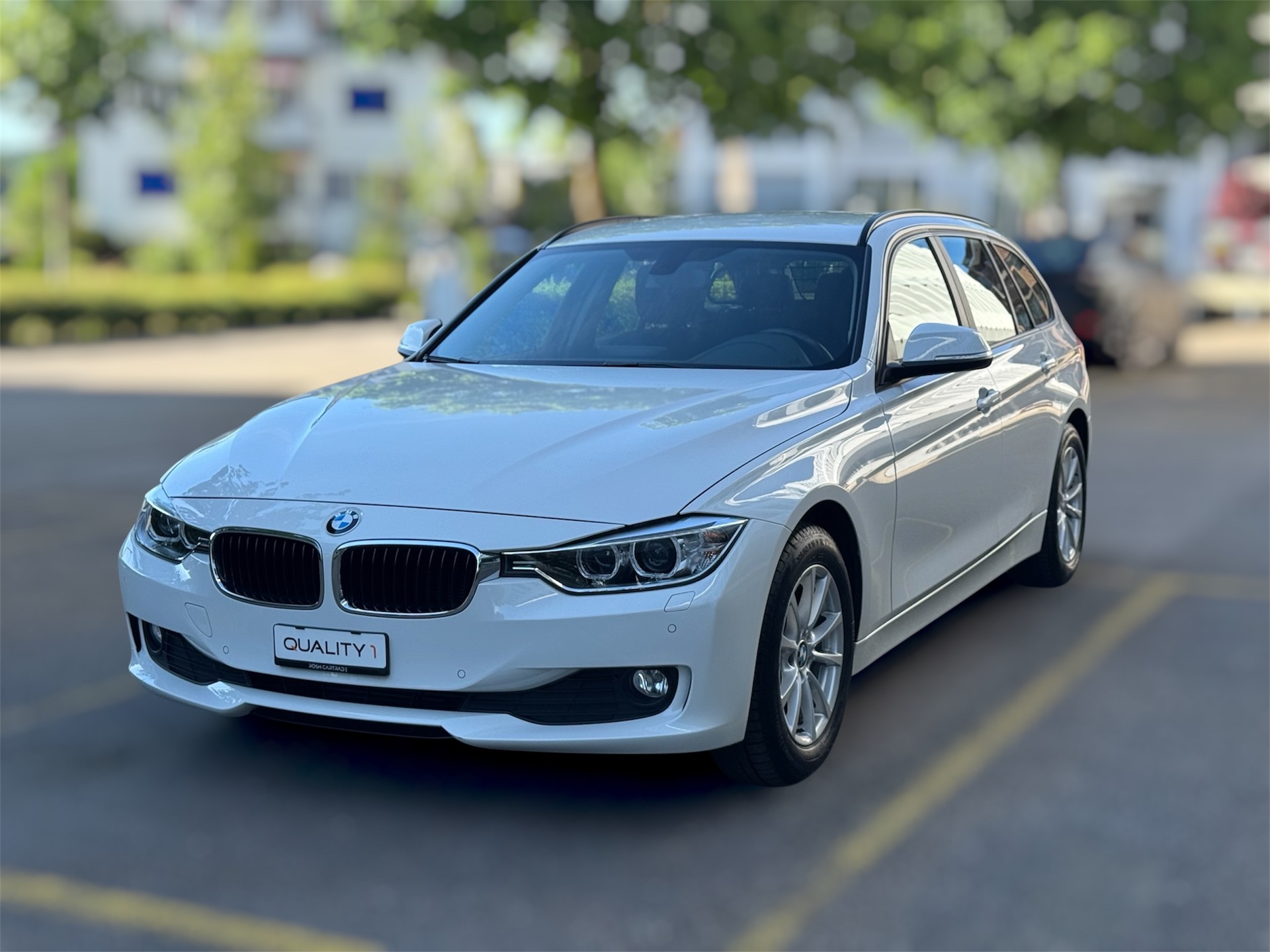 BMW 318d Touring Steptronic-image-8