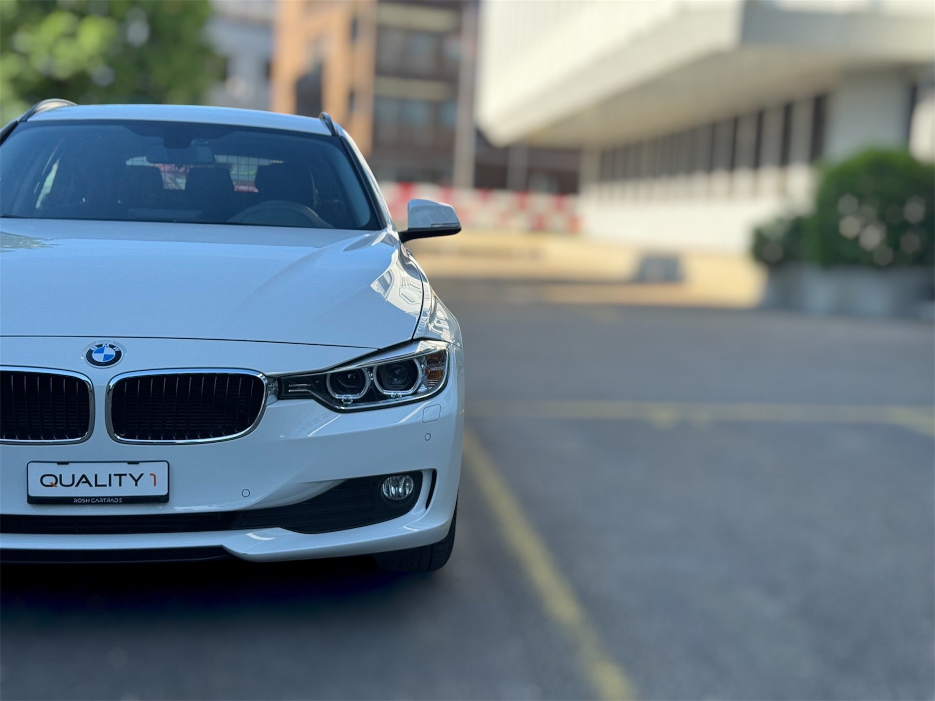 BMW 318d Touring Steptronic-image-15