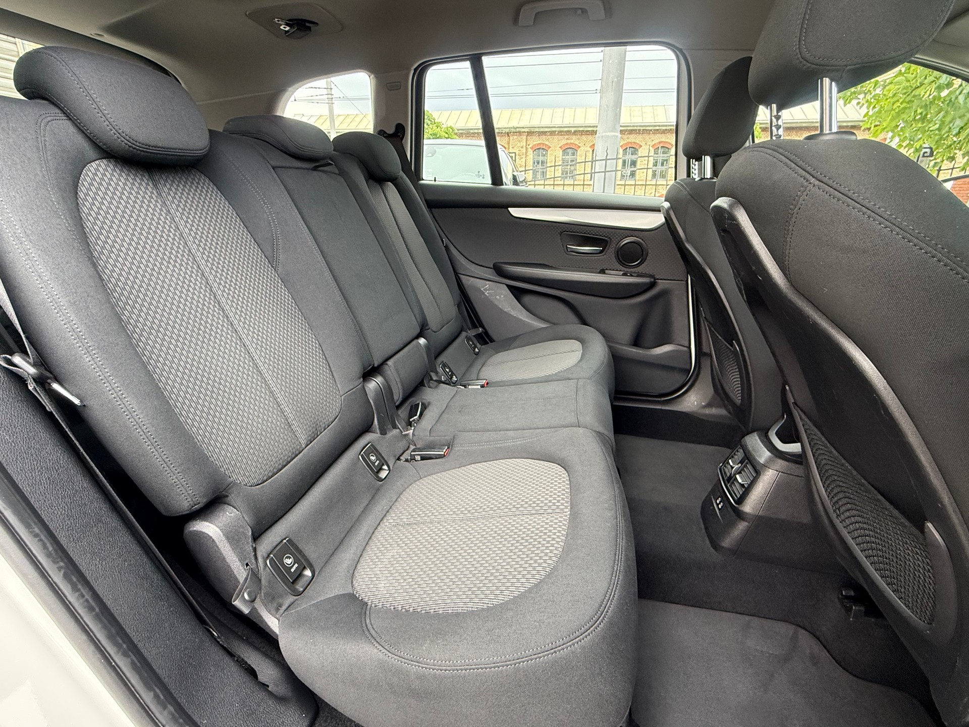 BMW 216d Gran Tourer DKG-image-14