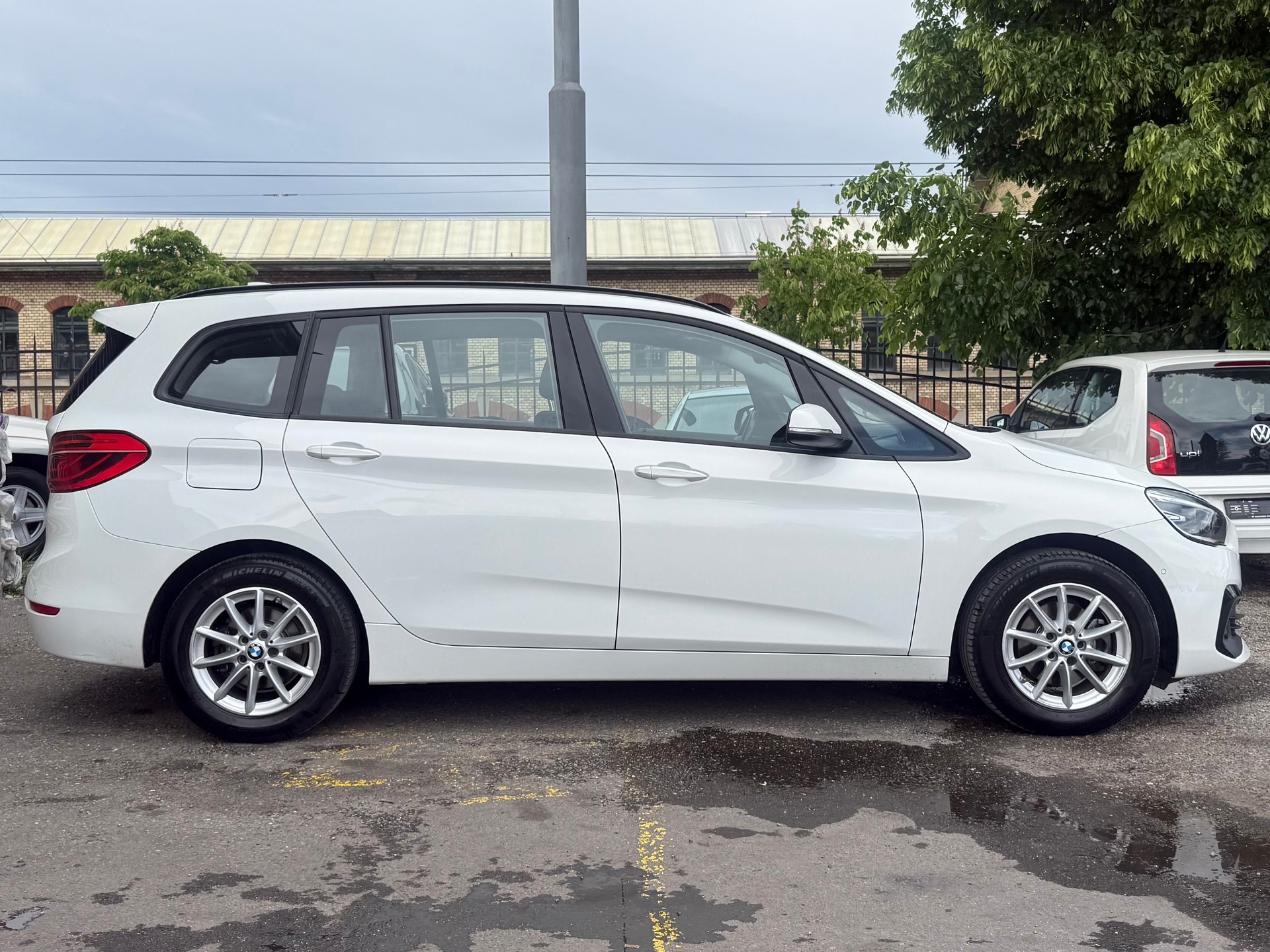 BMW 216d Gran Tourer DKG-image-3