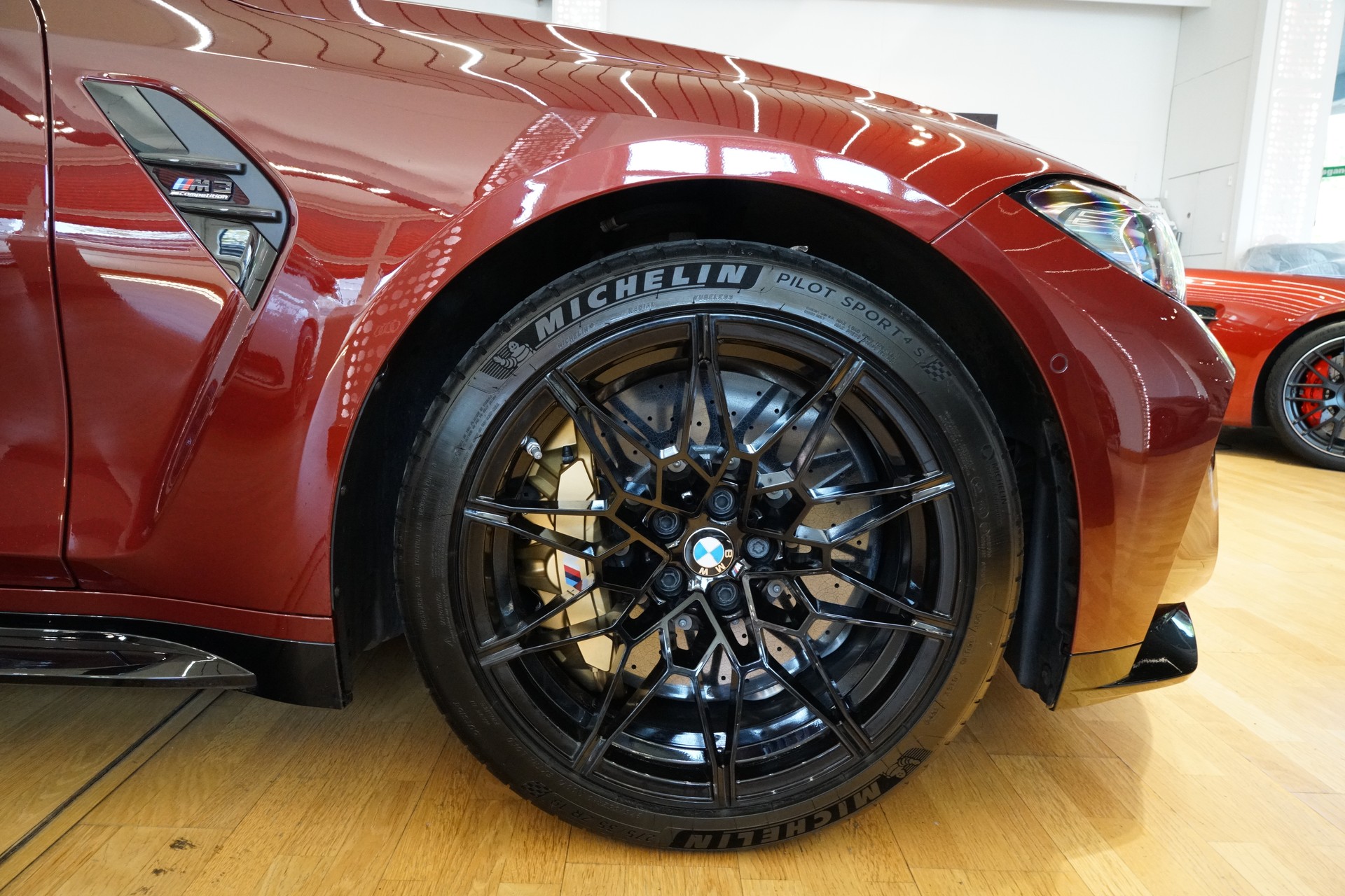 BMW M3 Touring xDrive Competition M Aventurine Red III Keramik-Bremse-showroom-element-3