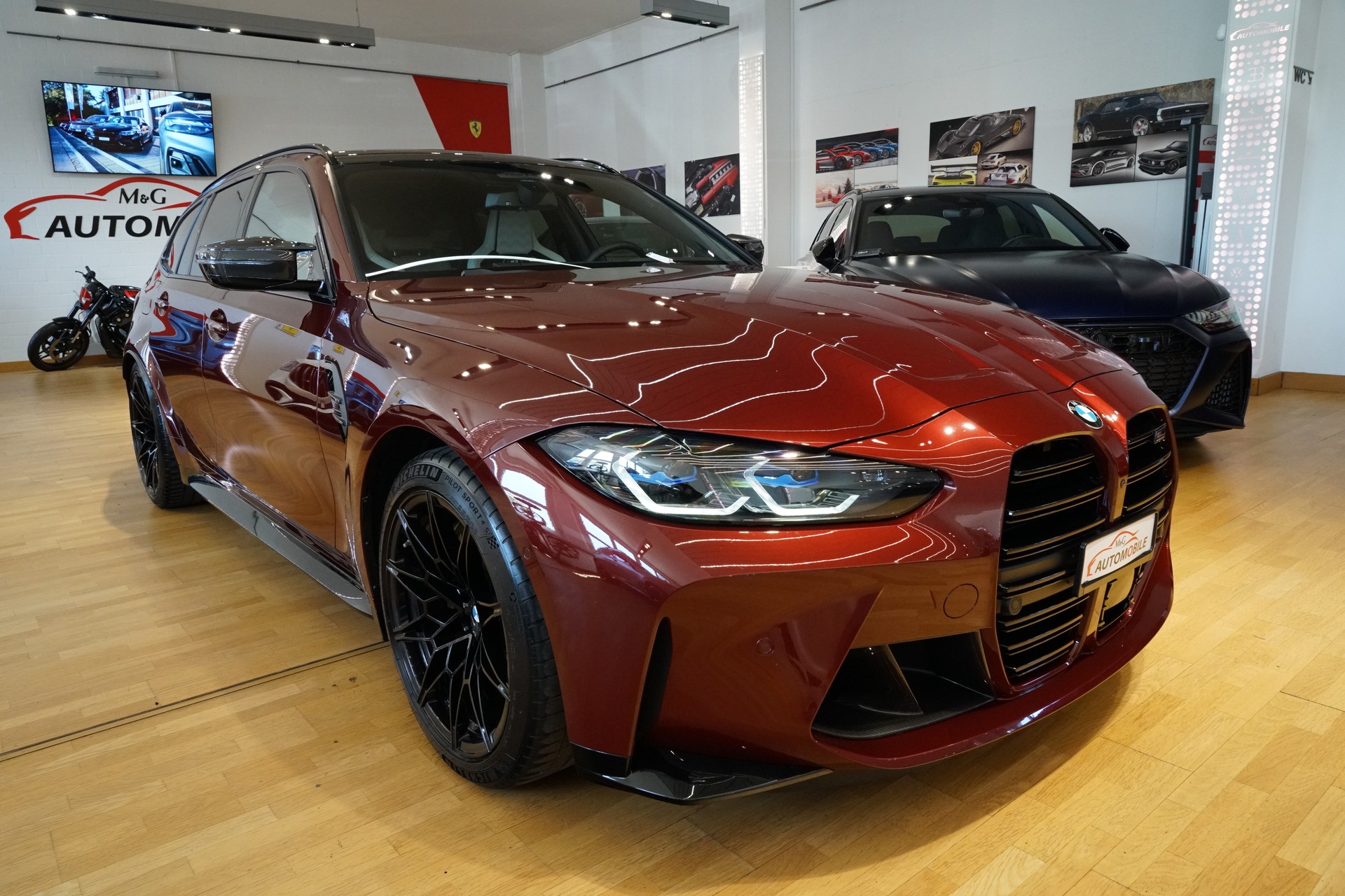 BMW M3 Touring xDrive Competition M Aventurine Red III Keramik-Bremse-showroom-element-2