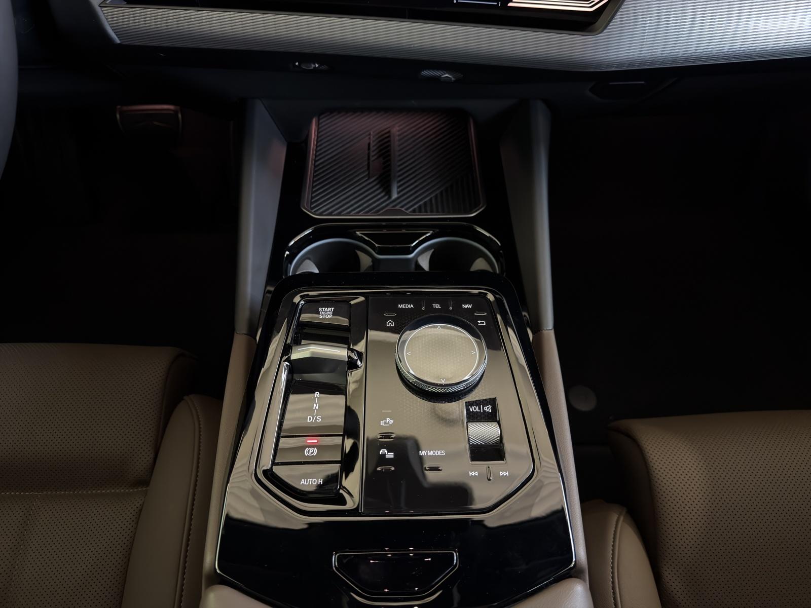BMW 540d xDrive Touring M-SportPaket Pro-image-14