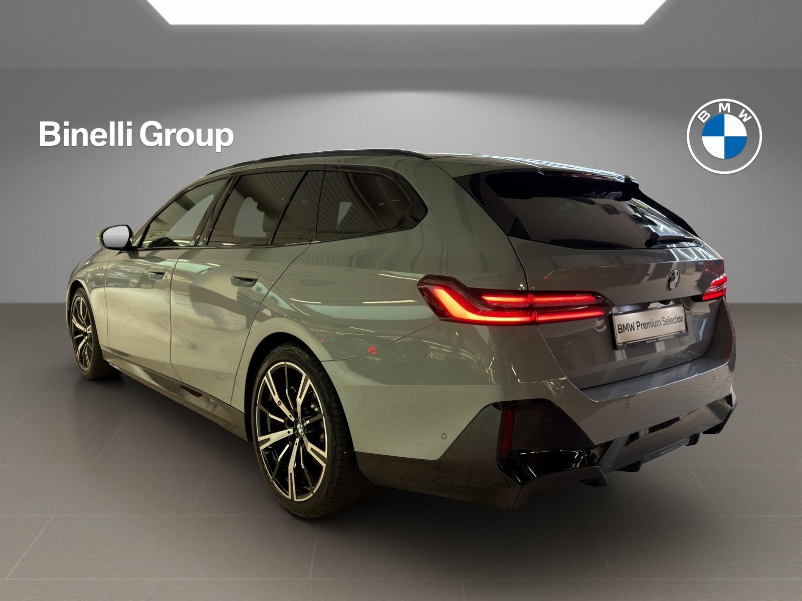 BMW 540d xDrive Touring M-SportPaket Pro-showroom-element-2