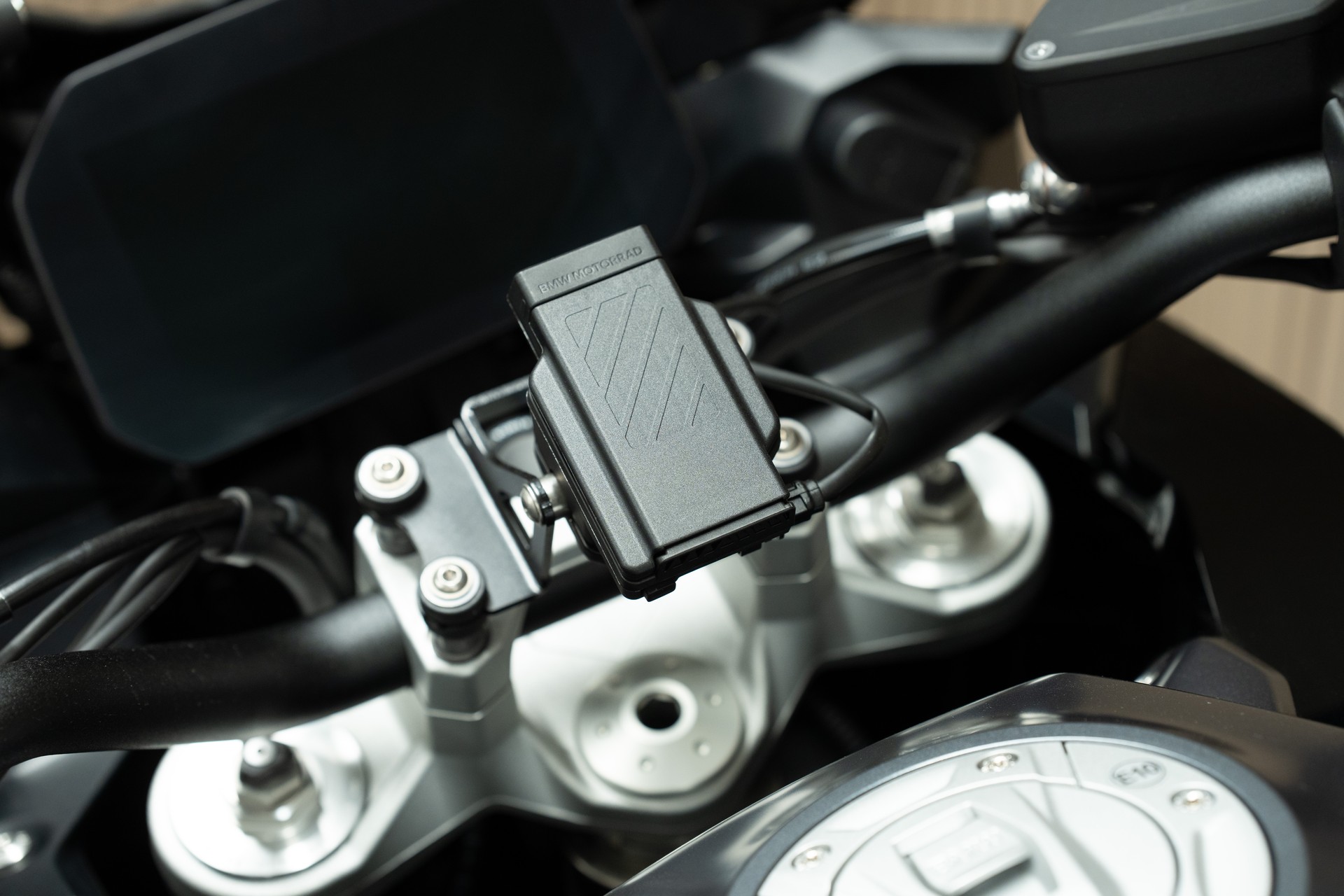 BMW F 900 XR A2-image-3