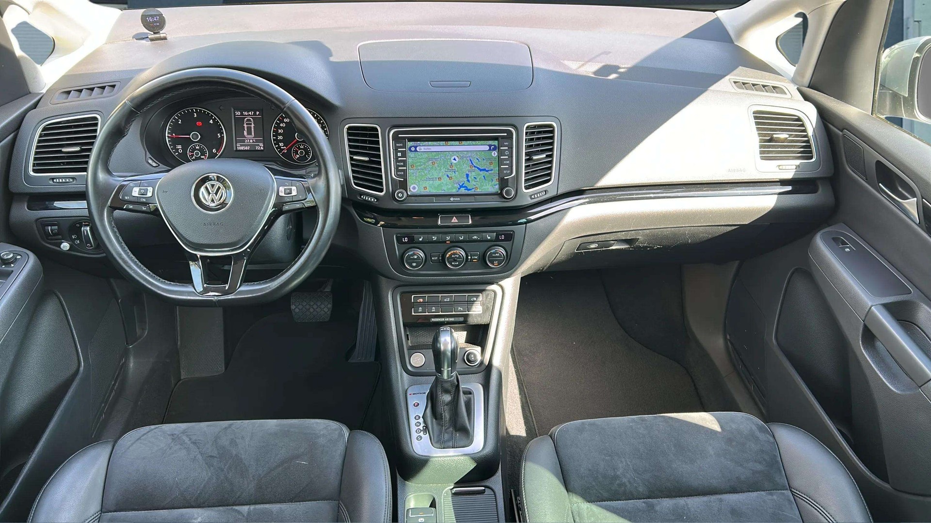 VW Sharan 2.0 TDI BMT Highline 4Motion DSG 184PS 7 Plätze mit AHK & Standheizung-image-9