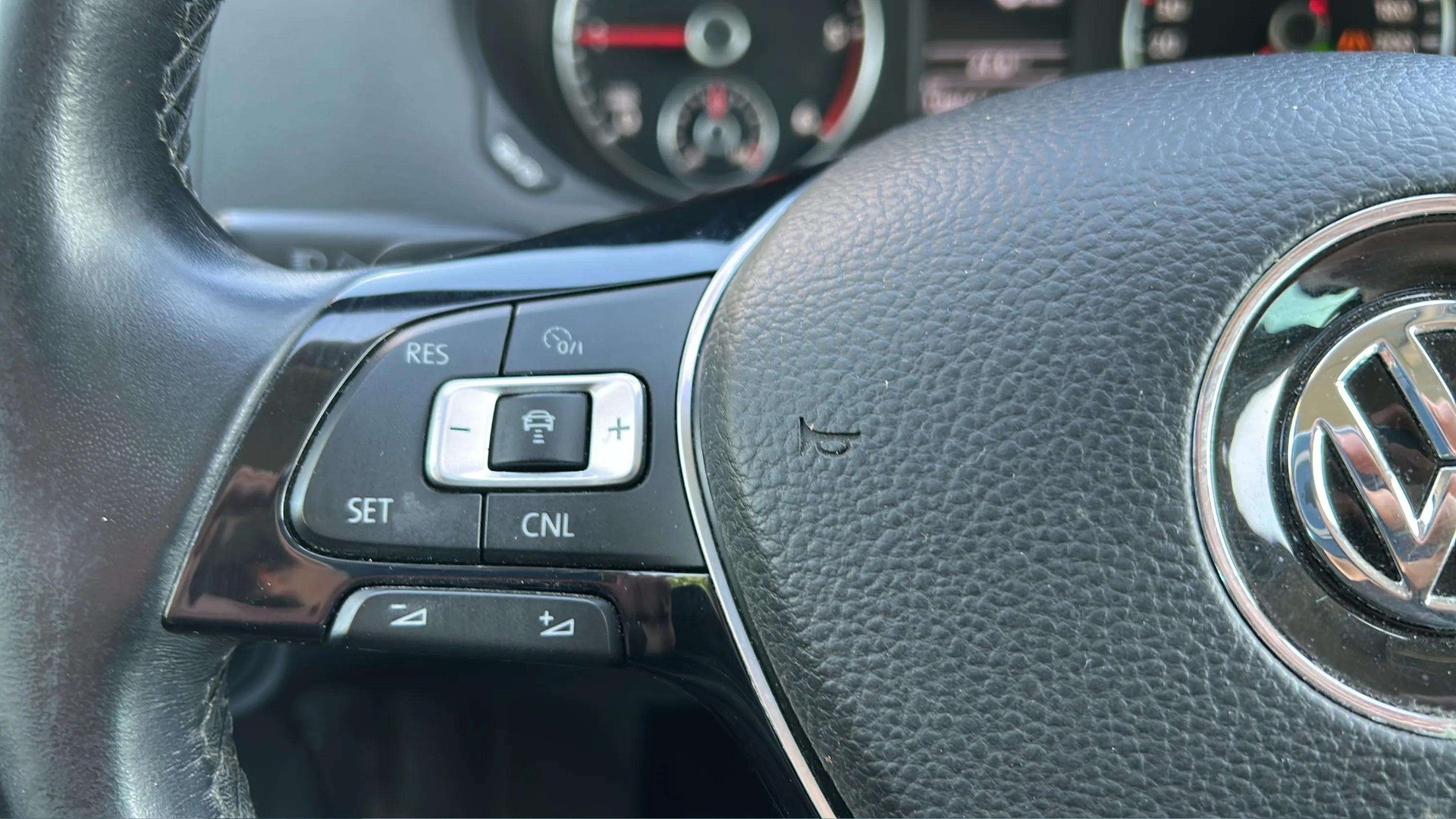 VW Sharan 2.0 TDI BMT Highline 4Motion DSG 184PS 7 Plätze mit AHK & Standheizung-image-23