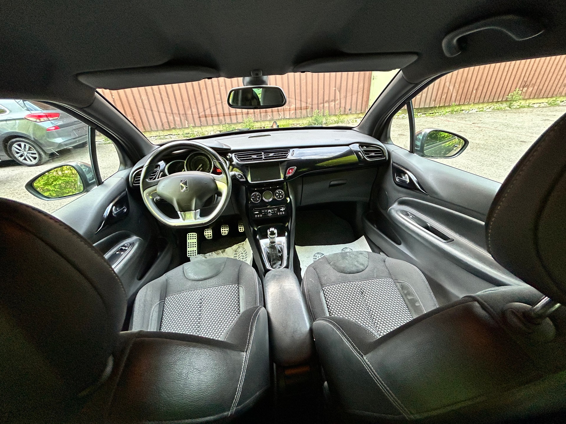 DS AUTOMOBILES DS3 1.6 VTi SO Chic-image-10