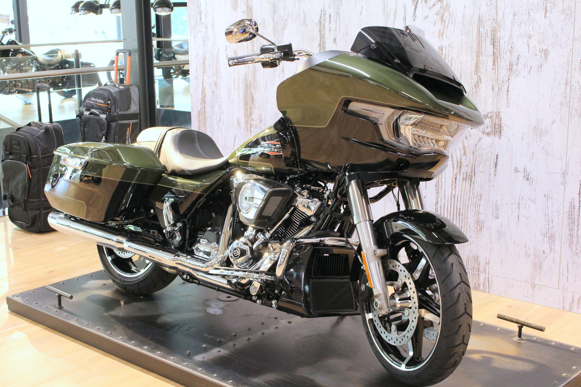 HARLEY-DAVIDSON FLTRX Road Glide 117-image-2