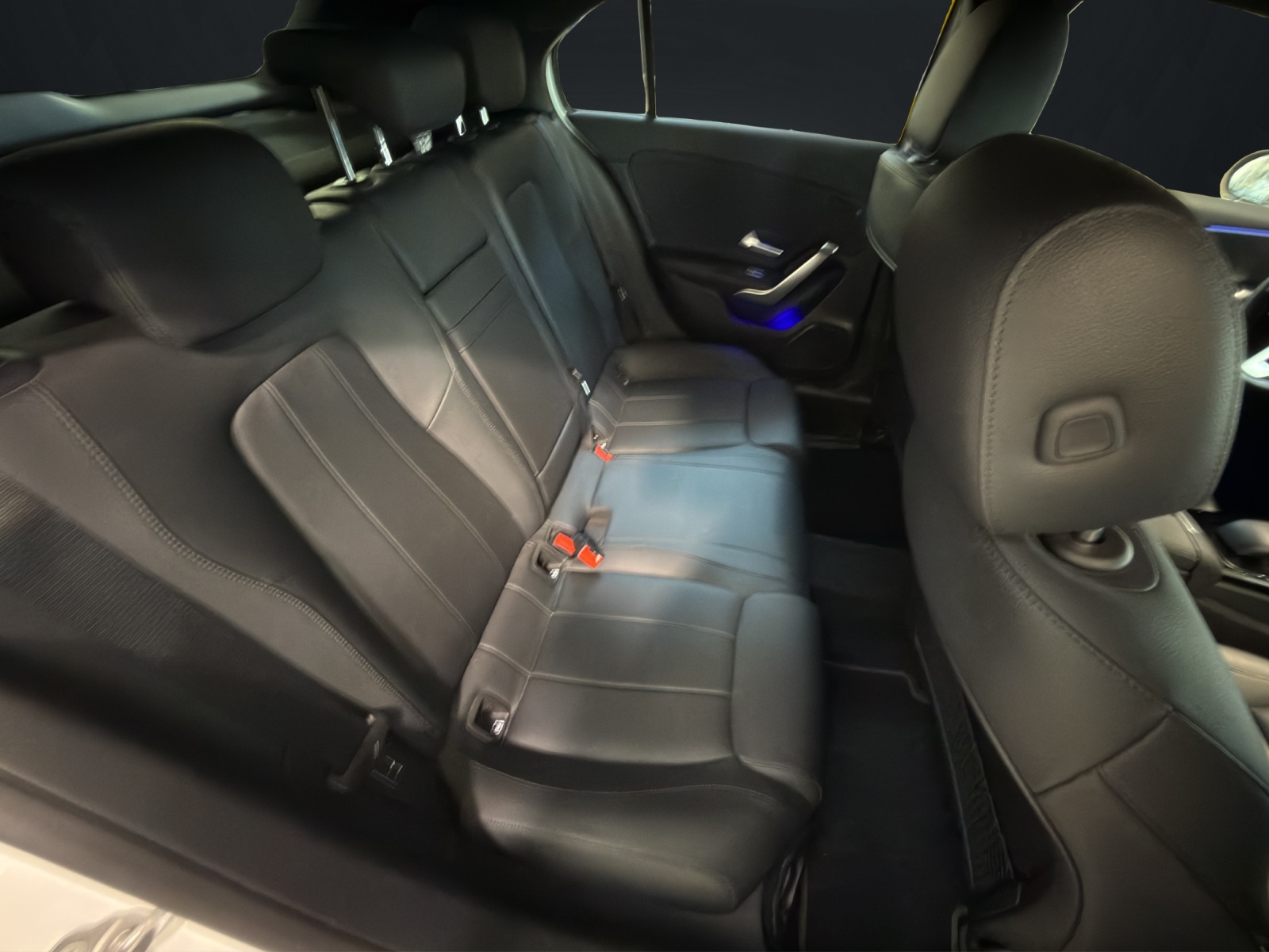MERCEDES-BENZ A 180 d Progressive 8G-DCT-image-13