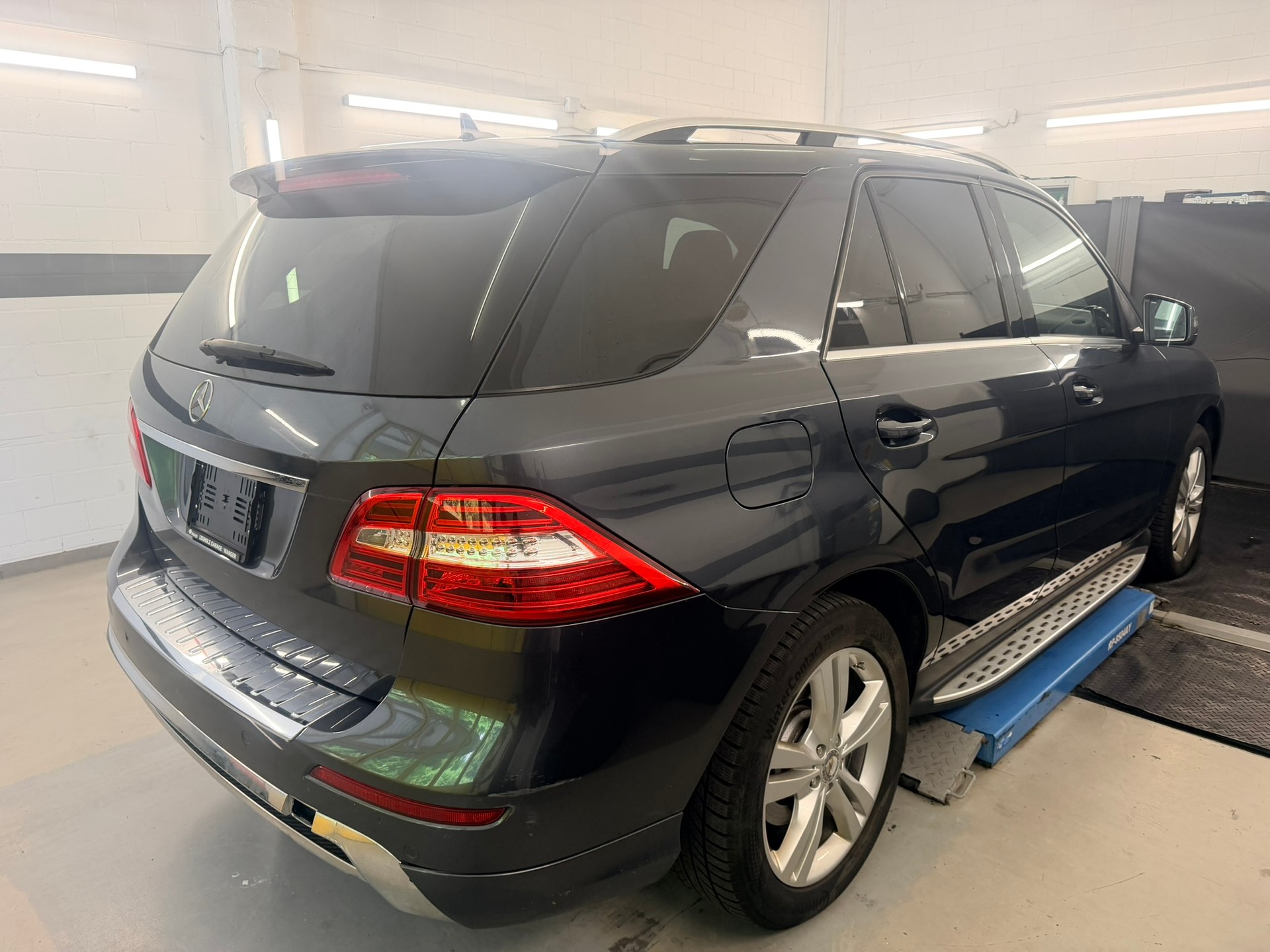 MERCEDES-BENZ ML 350 BlueTEC 4Matic 7G-Tronic-showroom-element-3