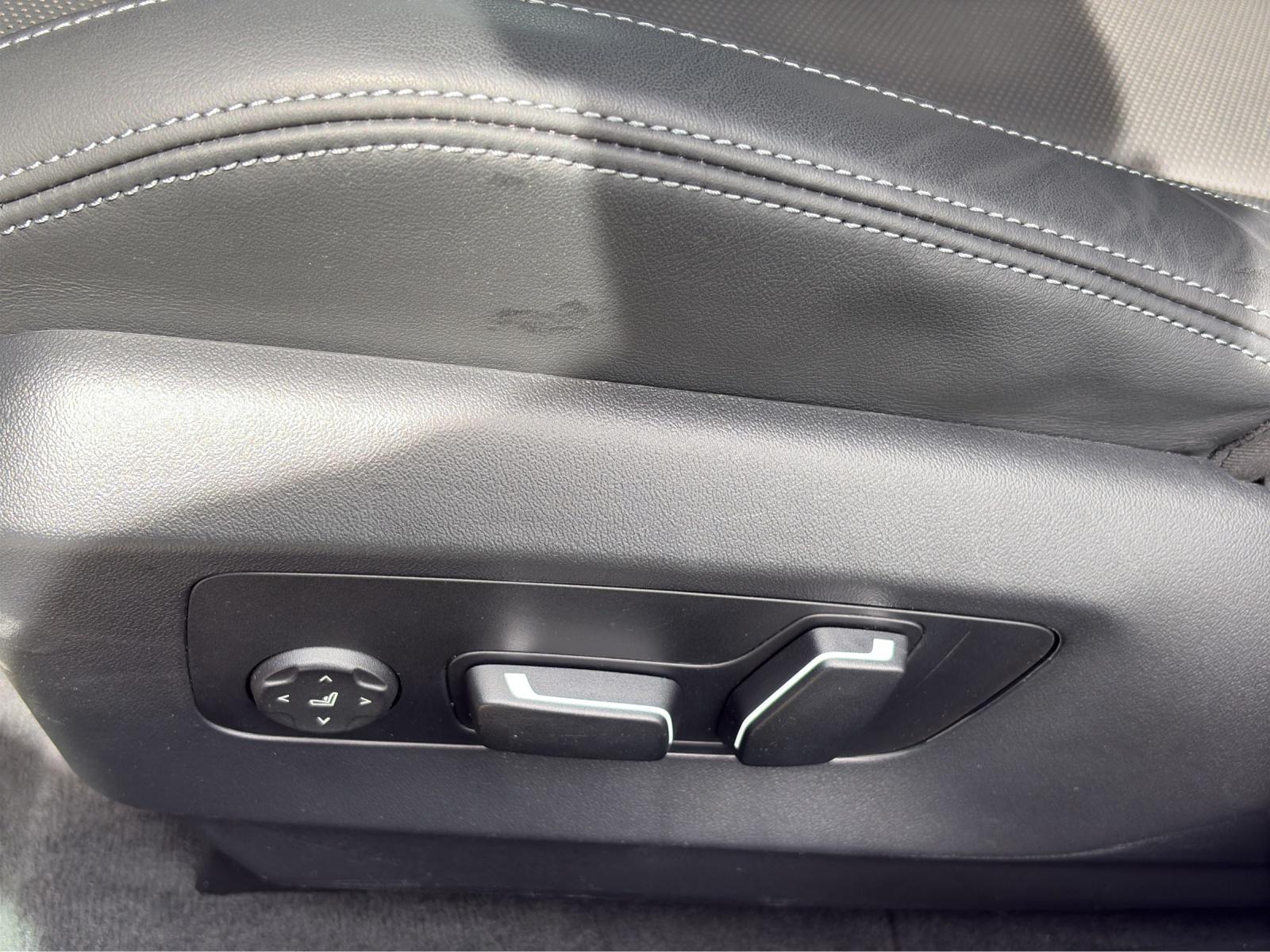 BMW M5 xDrive Touring-image-14