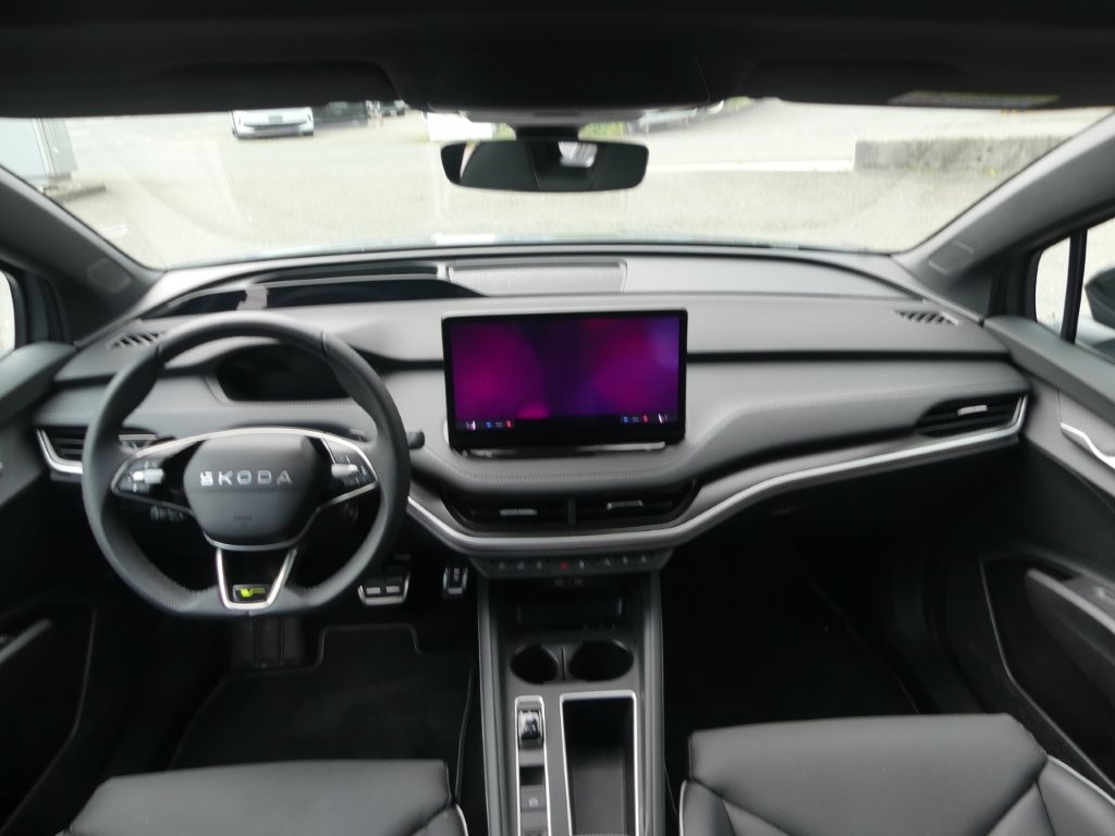 SKODA Enyaq 4x4 RS-image-7