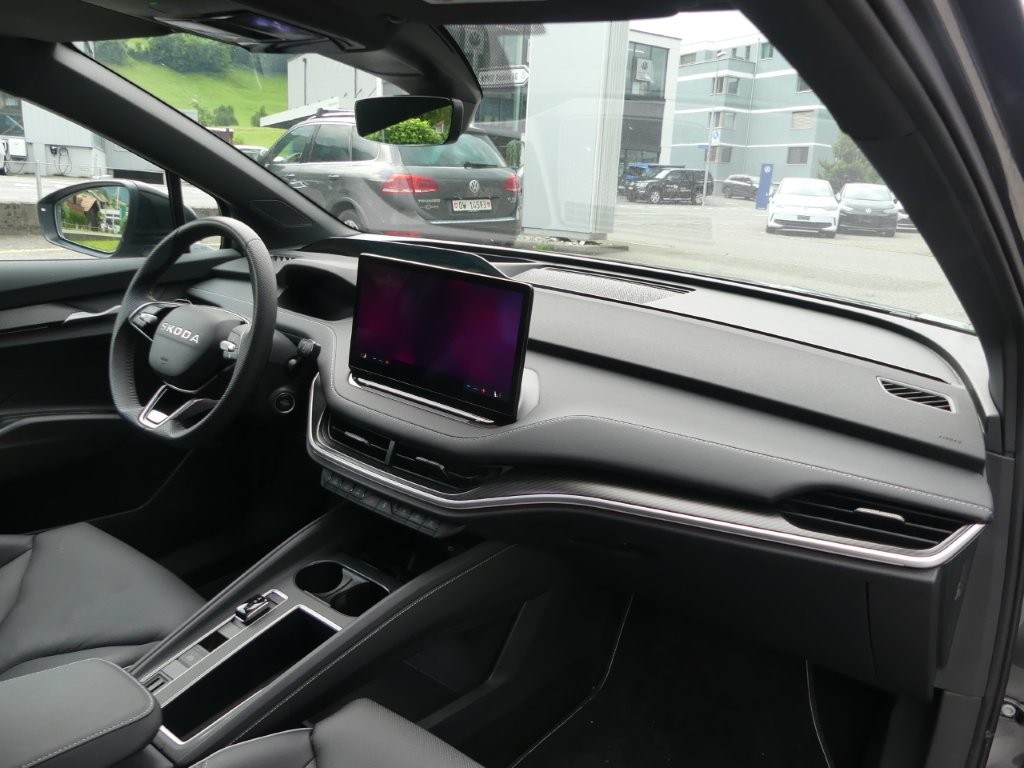 SKODA Enyaq 4x4 RS-image-8
