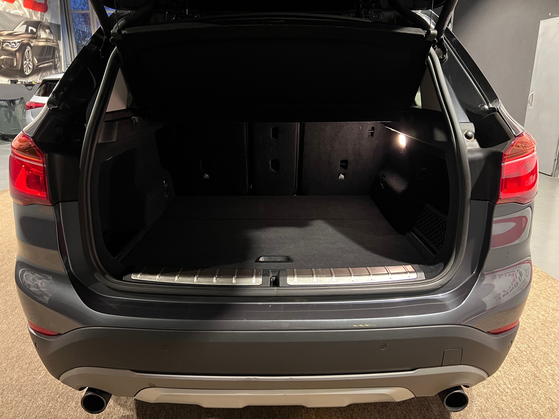 BMW X1 xDrive 20i xLine Steptronic-image-4