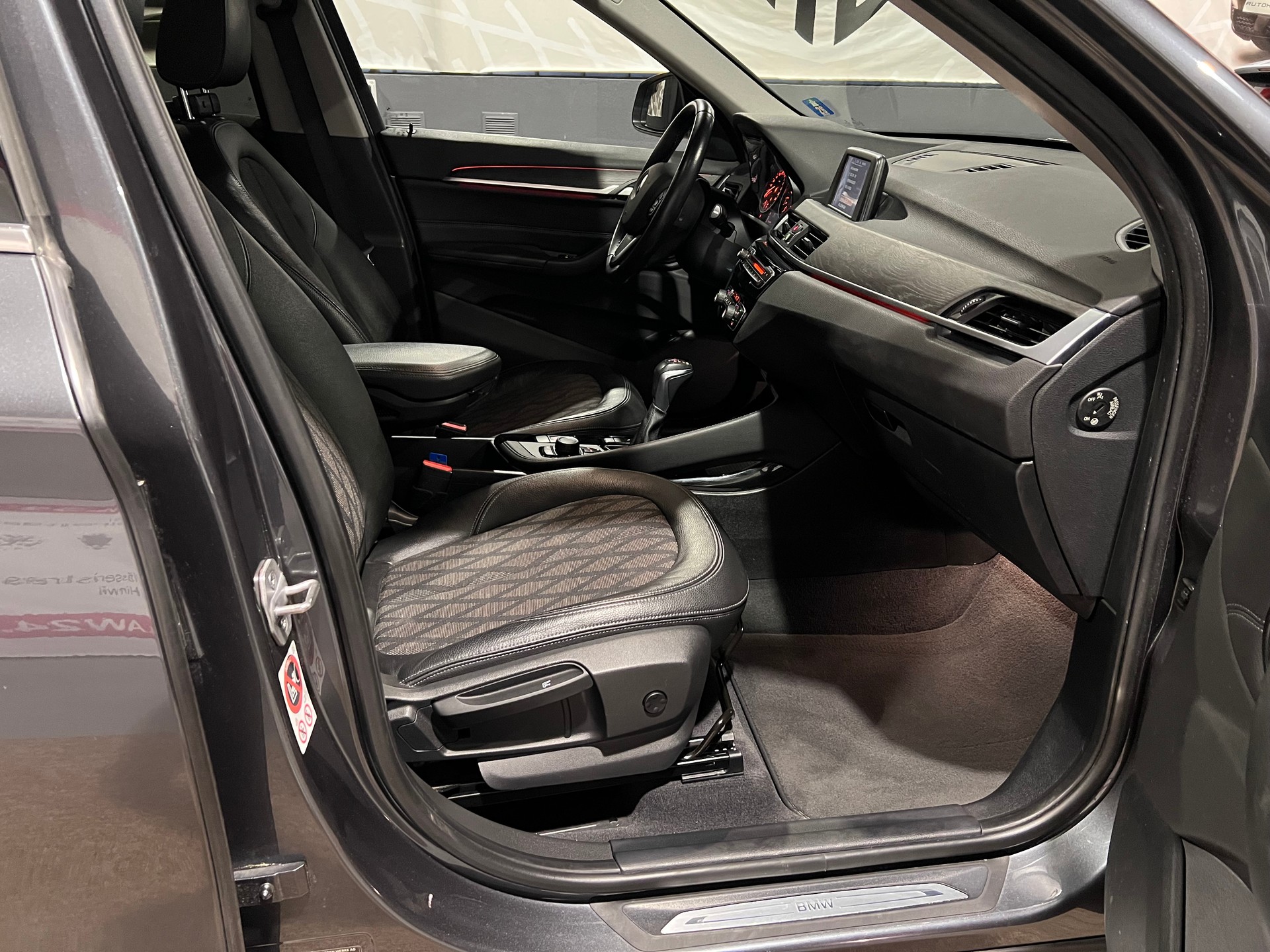 BMW X1 xDrive 20i xLine Steptronic-image-12