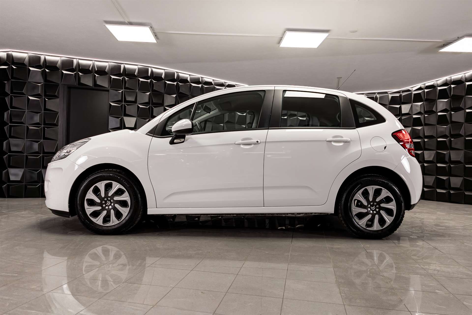 CITROEN C3 1.4i Tonic-showroom-element-1