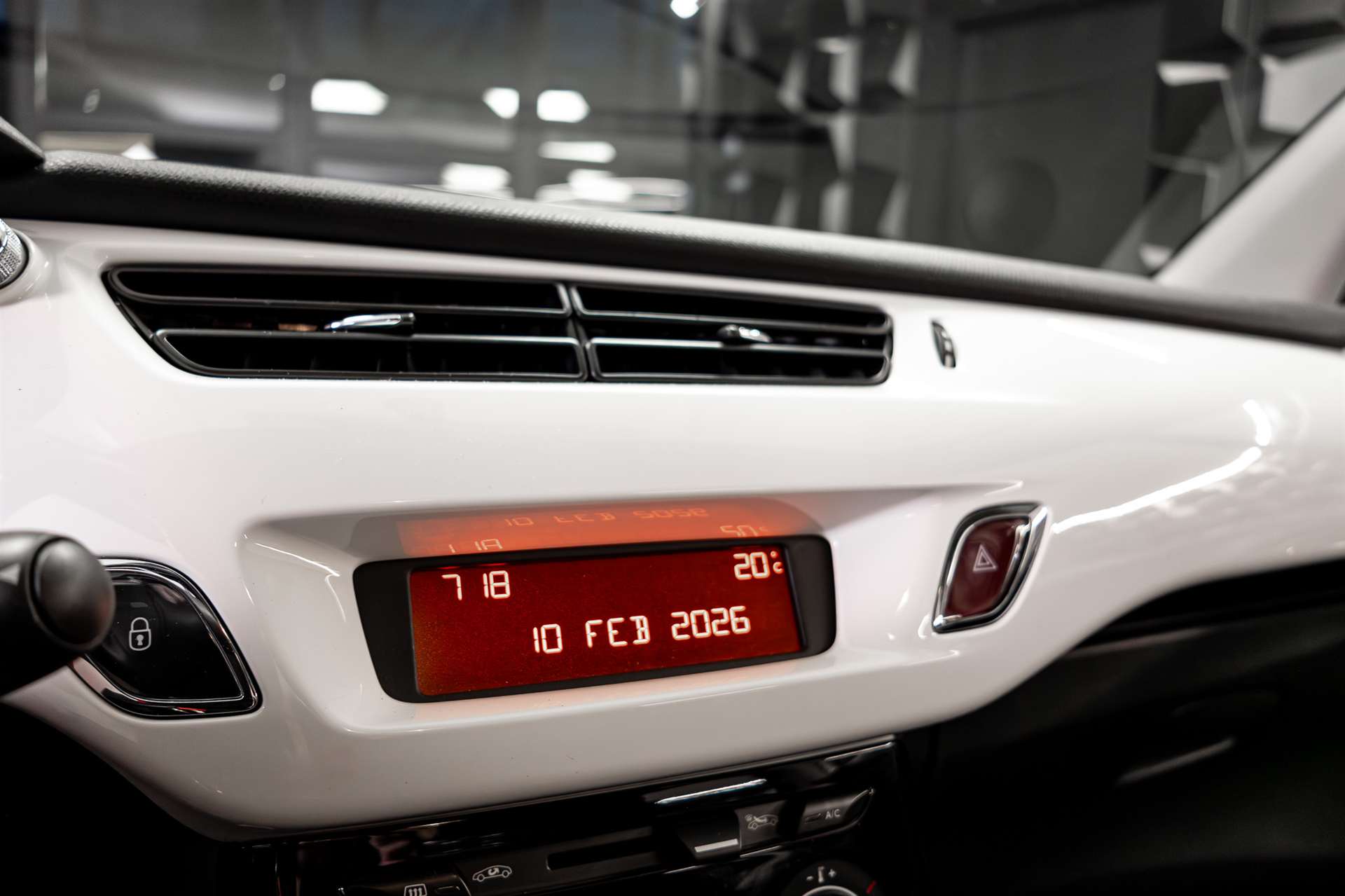 CITROEN C3 1.4i Tonic-image-11
